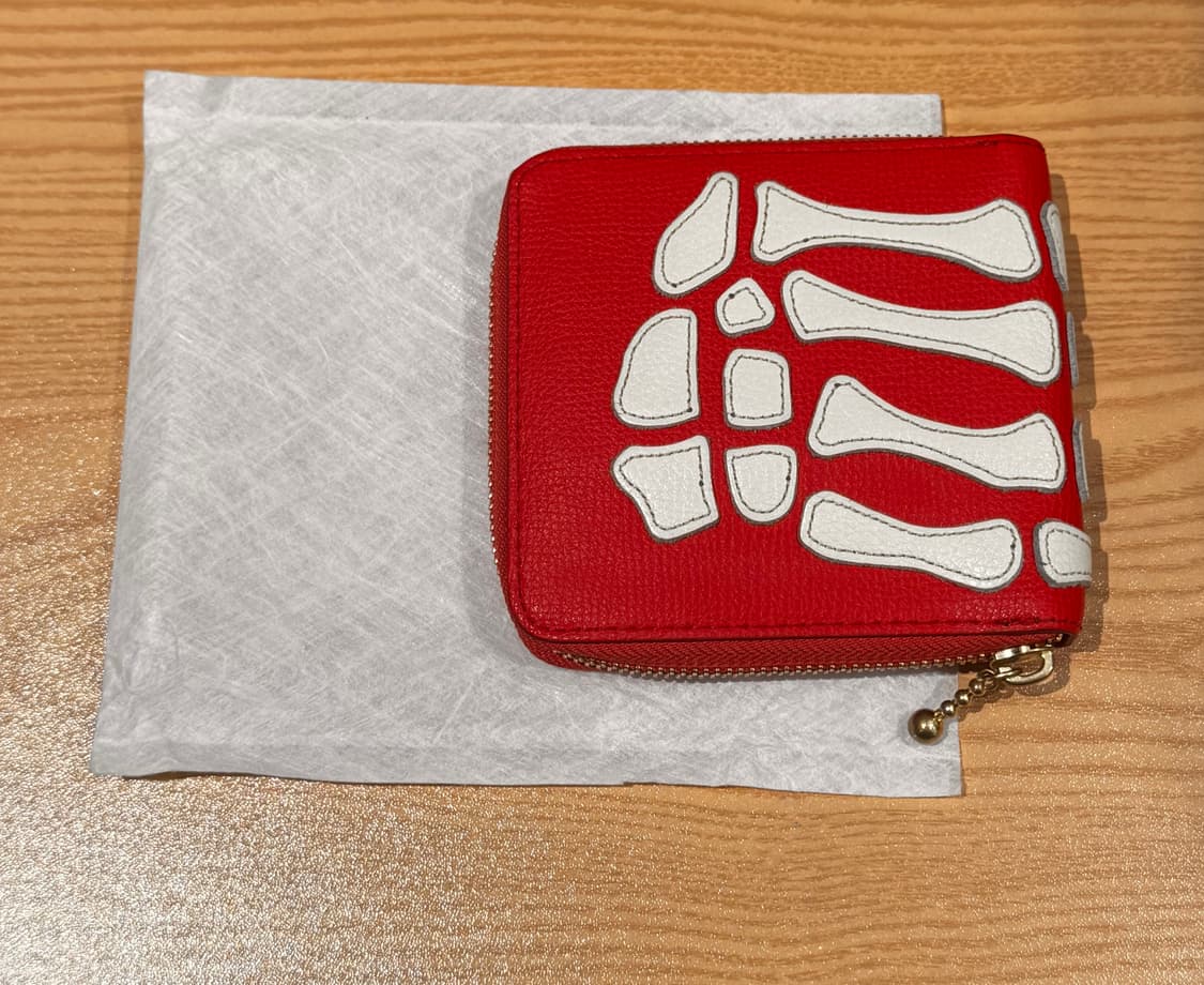 캐피탈 떰즈 본 핸드지갑(레드) 판매합니다 상품이미지2