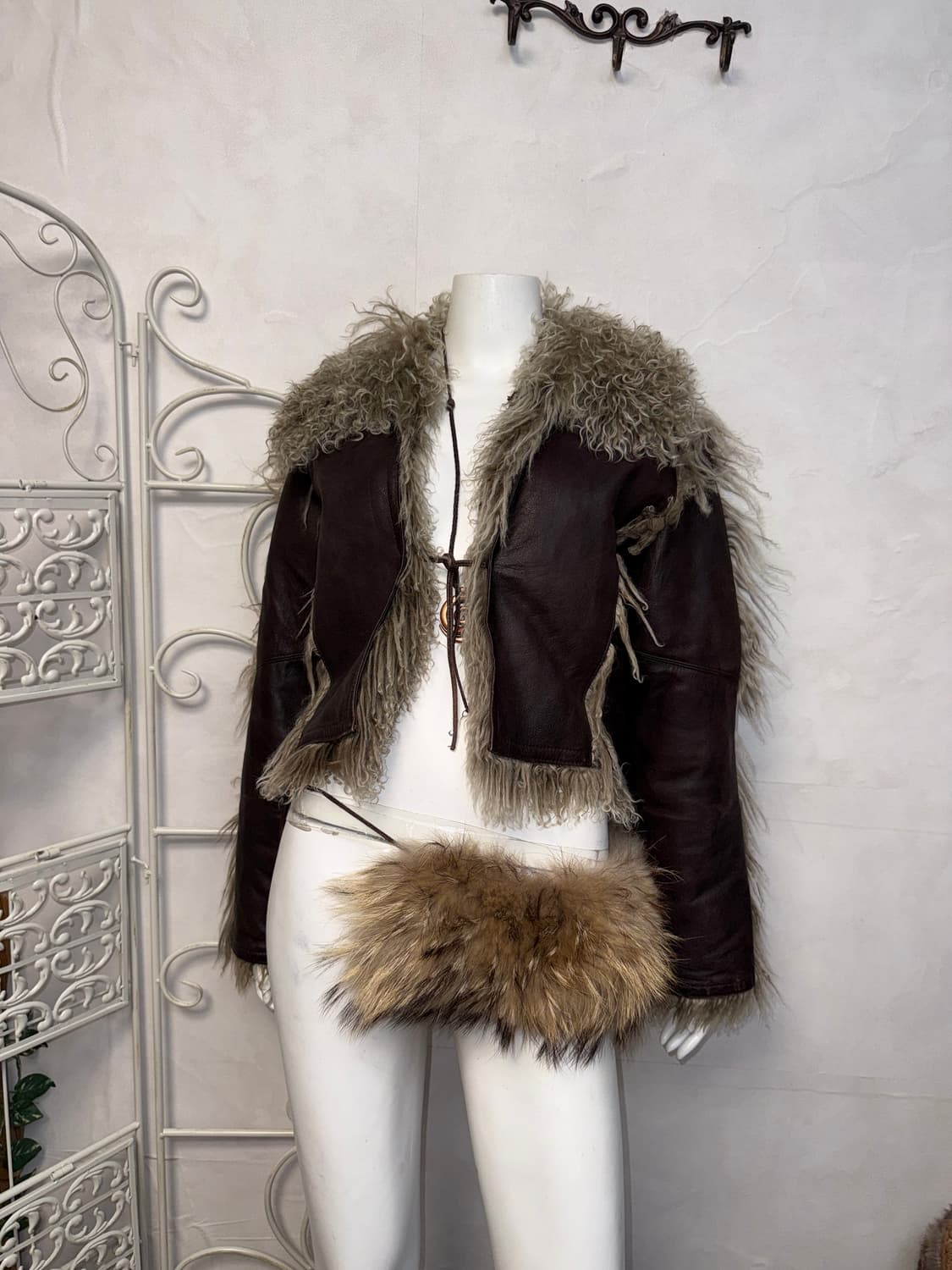 Dark brown grunge fur strap mustang 상품이미지4