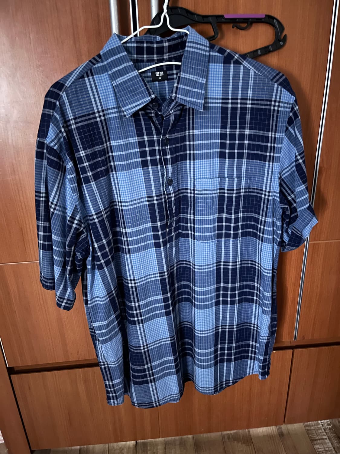 유니클로 체크 반팔셔츠  상품이미지1