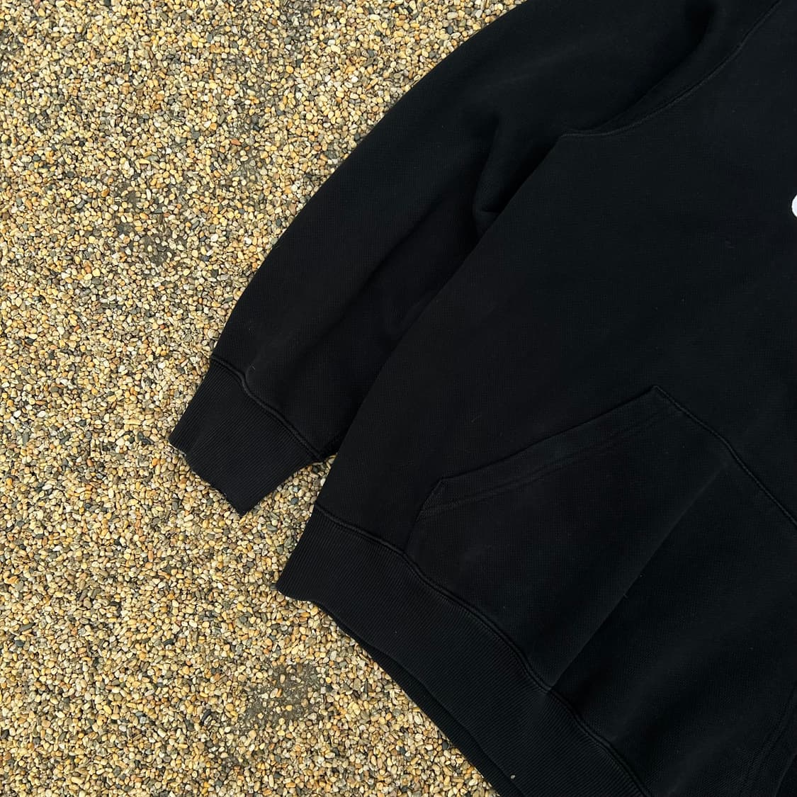 칼하트 스펠로고 블랙 후드티 상품이미지3