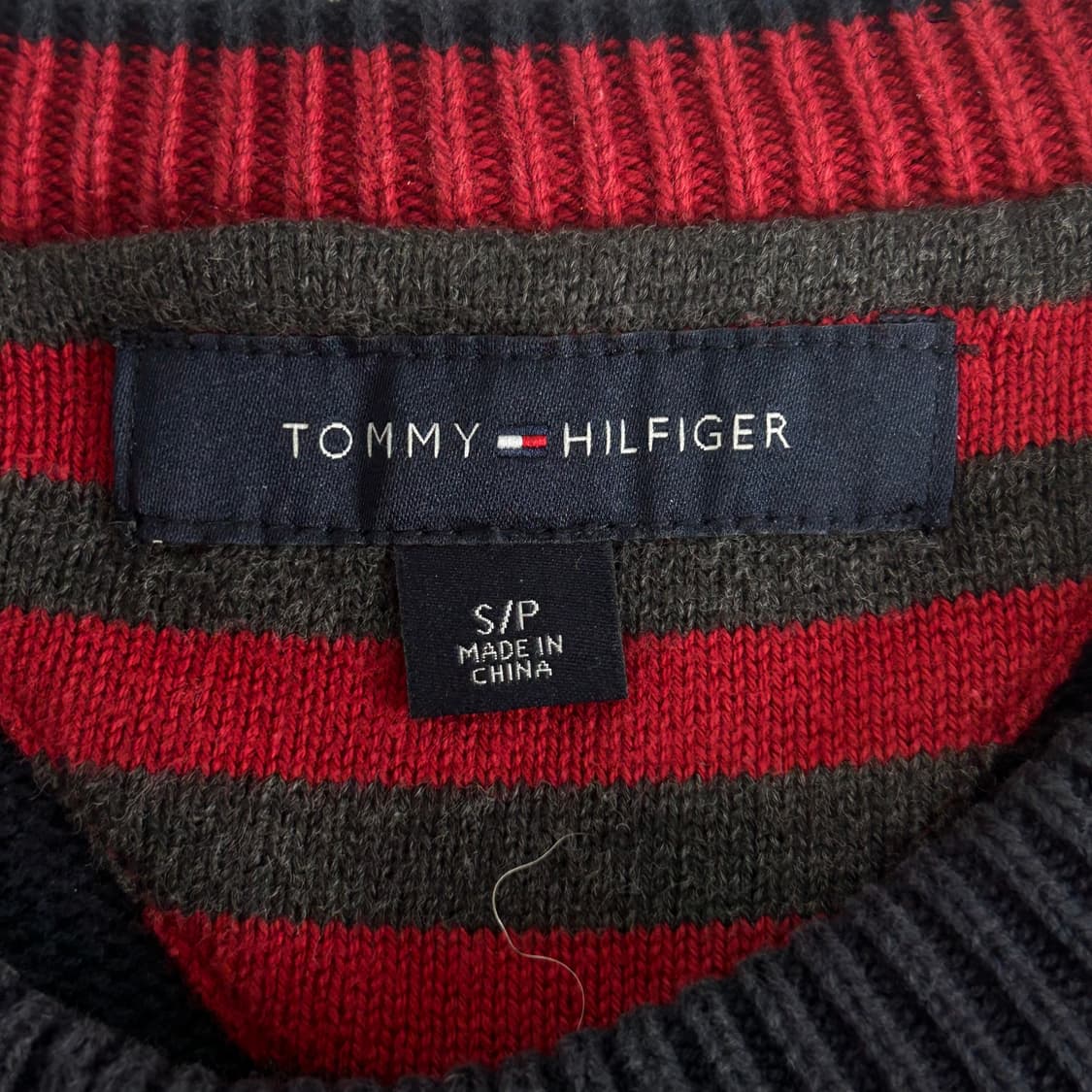 Tommy hilfiger 타미힐피거 스몰로고 네이비 니트 상품이미지5
