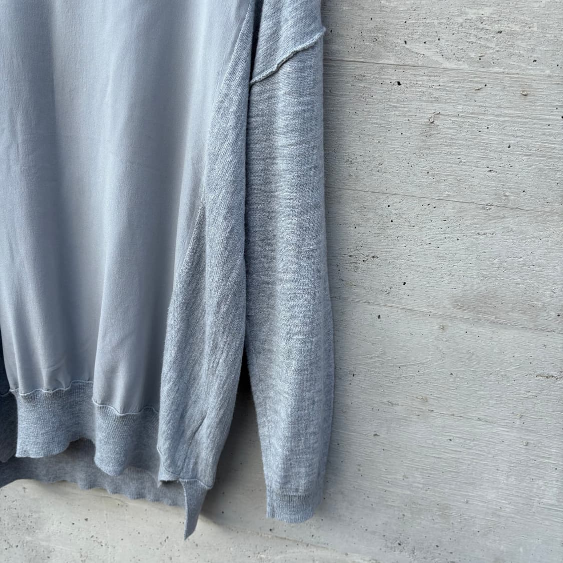 DKNY 그레이 스플릿 햄라인 니트 스웨터 상품이미지4