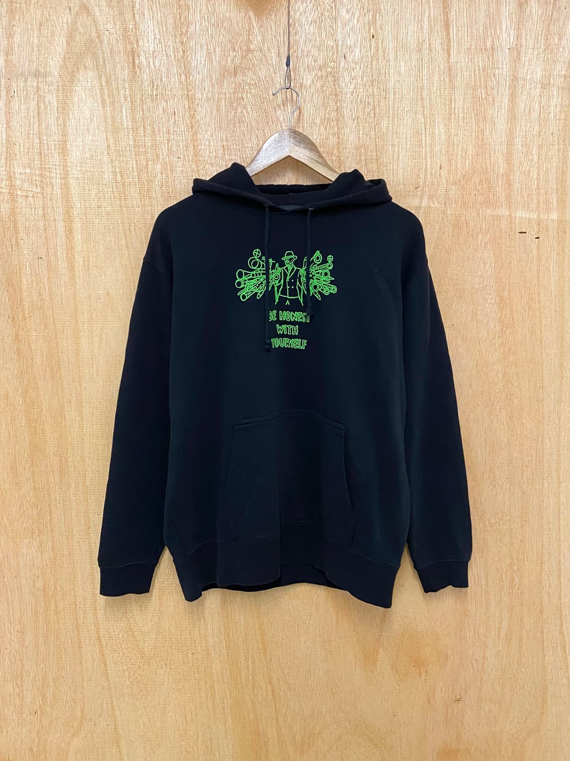 BEAMS the mask hoodie 빔즈 마스크 프린팅 후드 상품이미지3
