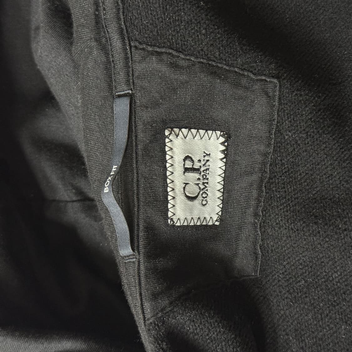 CP컴퍼니 브러쉬드&에머라이즈드 다이애그널 플리스 박시 고글 스웨트셔츠 상품이미지7