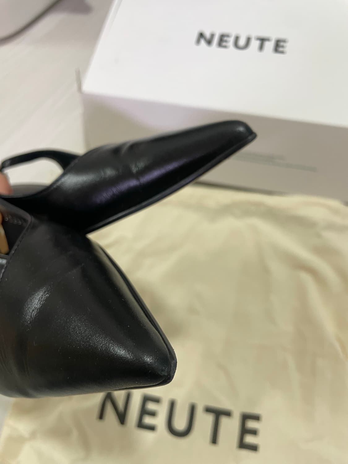 누트 소쟌 슬링백 240 상품이미지6