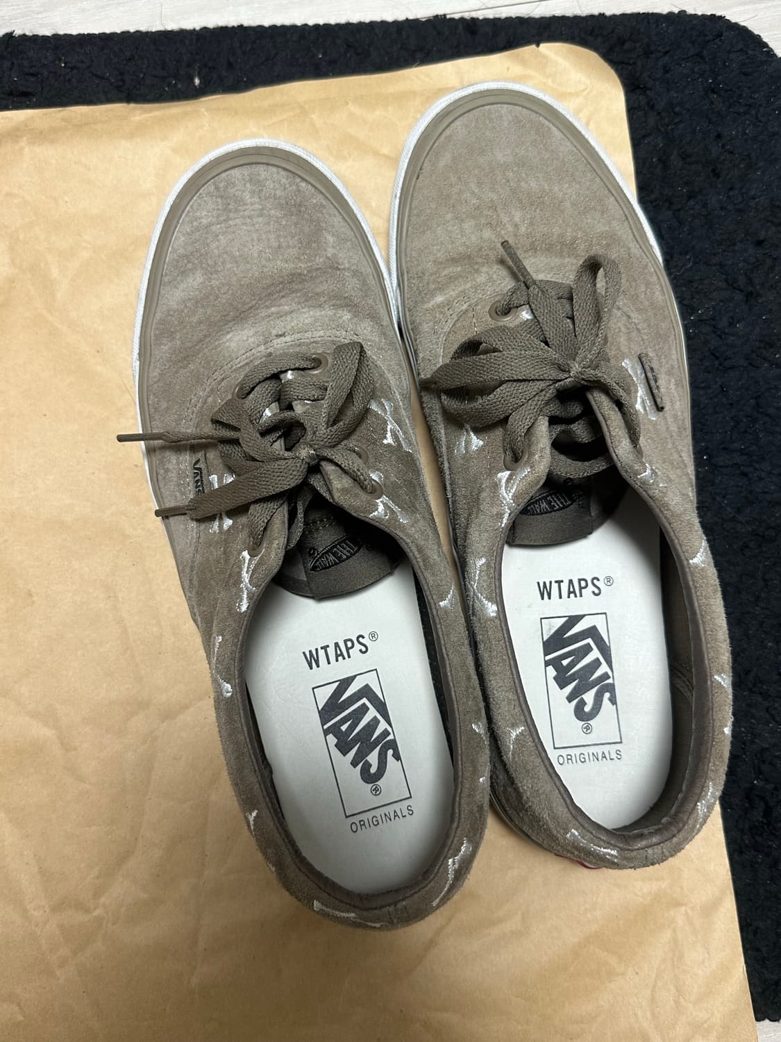 반스 볼트 x 더블탭스 OG 에라 LX 본즈 코요테 275 상품이미지2