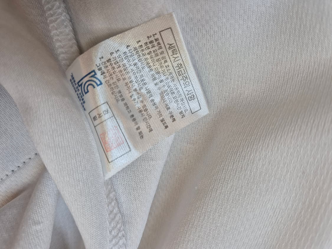 두산베어스 김현수 선수 마킹 유니폼입니다. 등번호 50번 마킹 되어있고, 상품이미지6