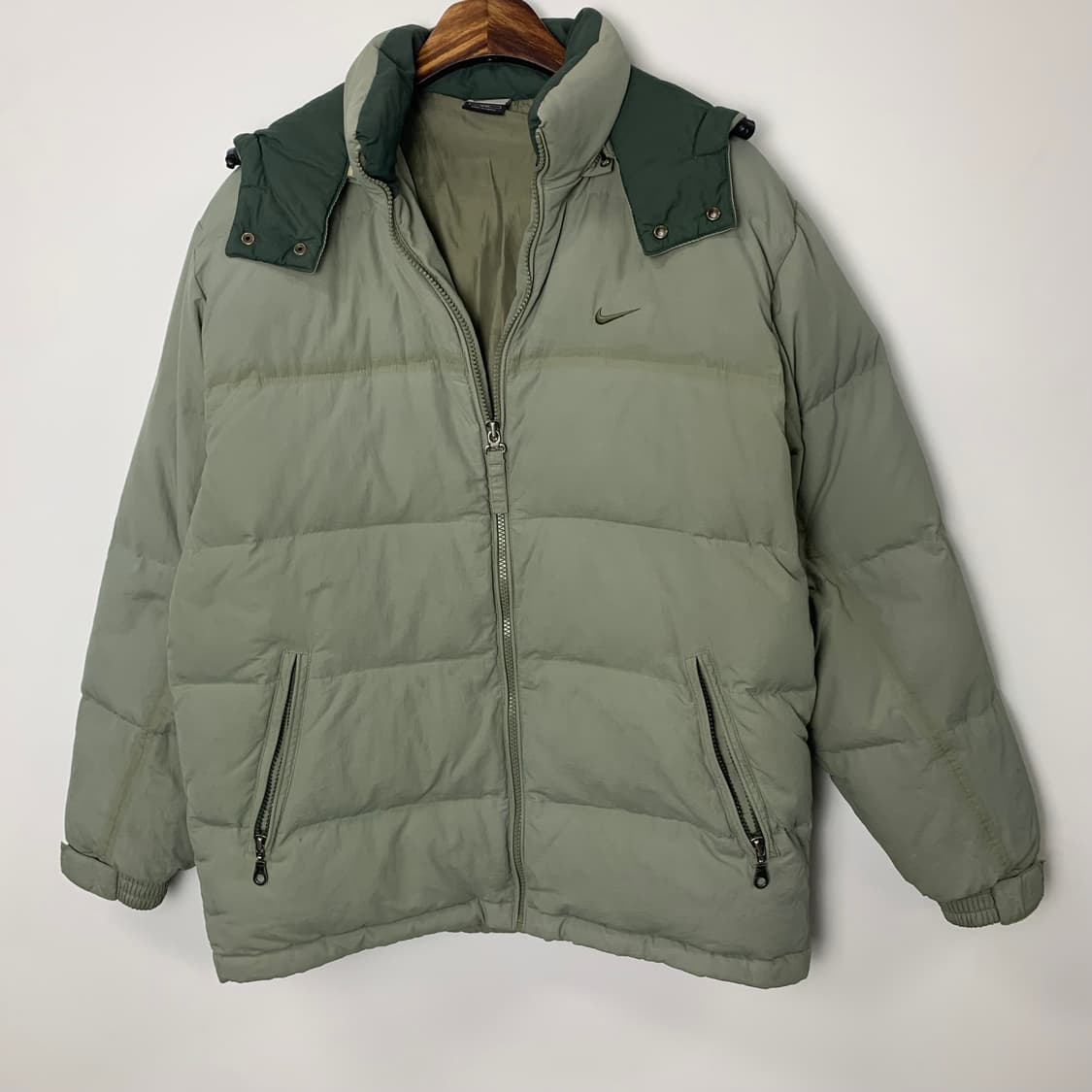 나이키 00s 뉴챔프 카키 패딩 상품이미지2
