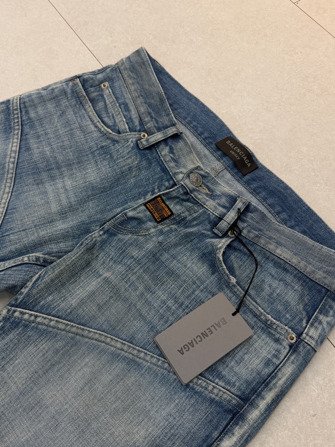 [S] 발렌시아가 25SS 피티드 플레어 데님팬츠 상품이미지3