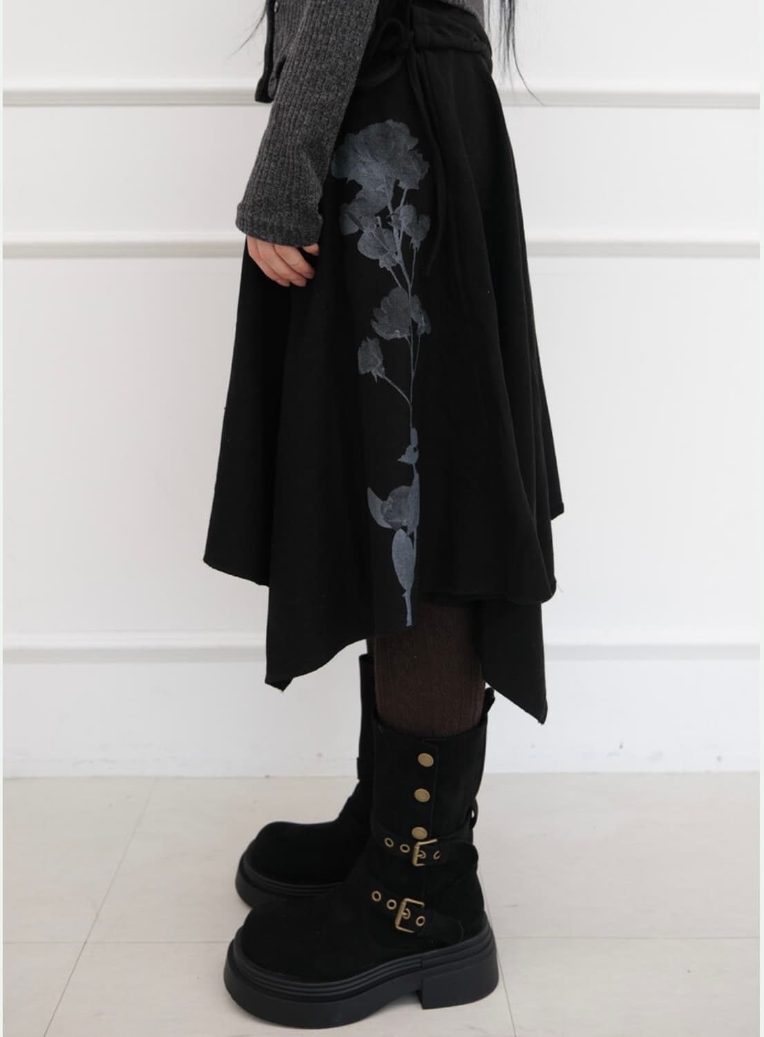 Angela Rose Unbalanced Skirt 상품이미지2