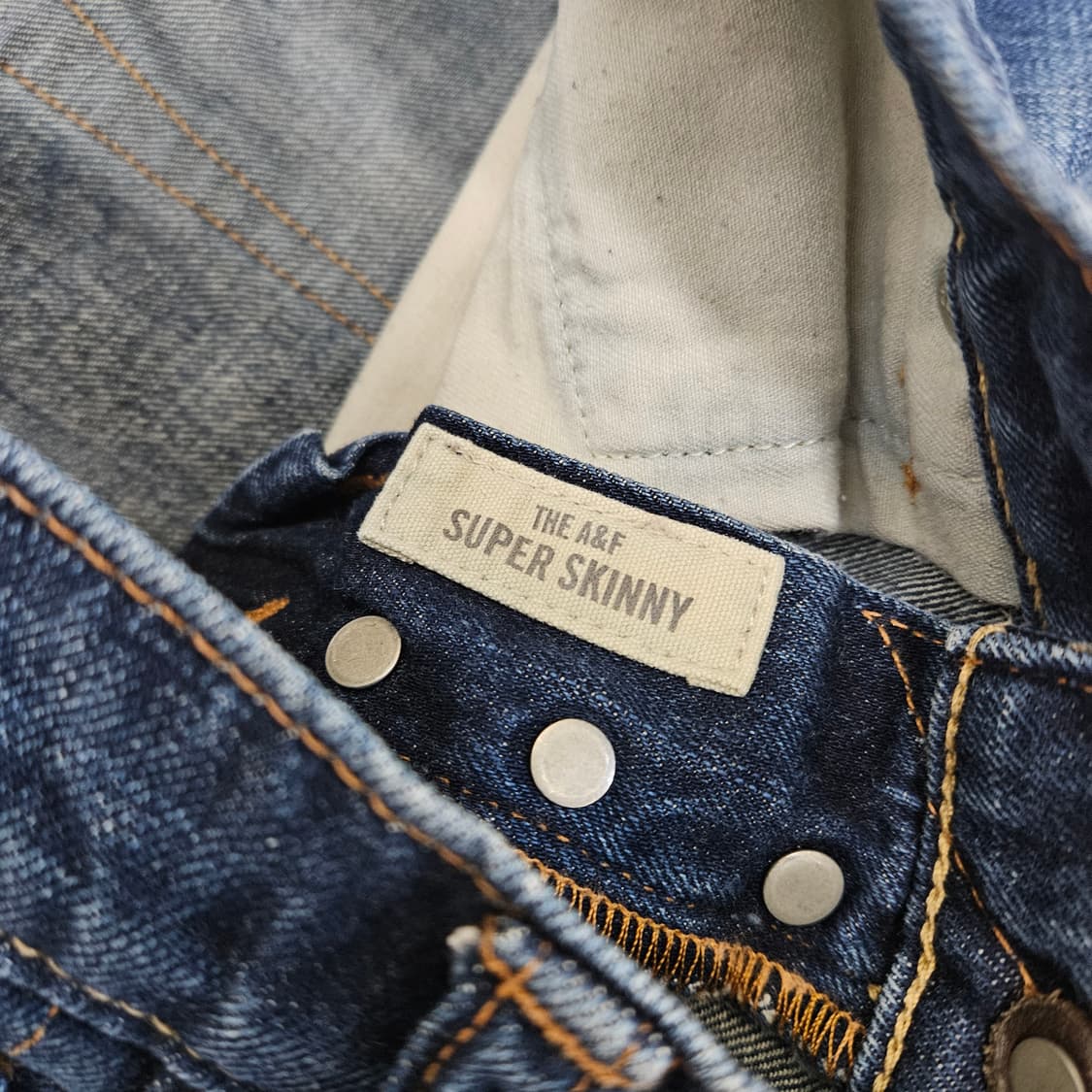 아베크롬비앤피치 스키니핏 데님 청바지 남자32 상품이미지4