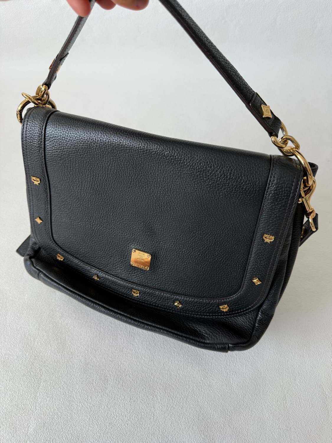 엠씨엠(MCM) 레더 토트 크로스백 상품이미지2