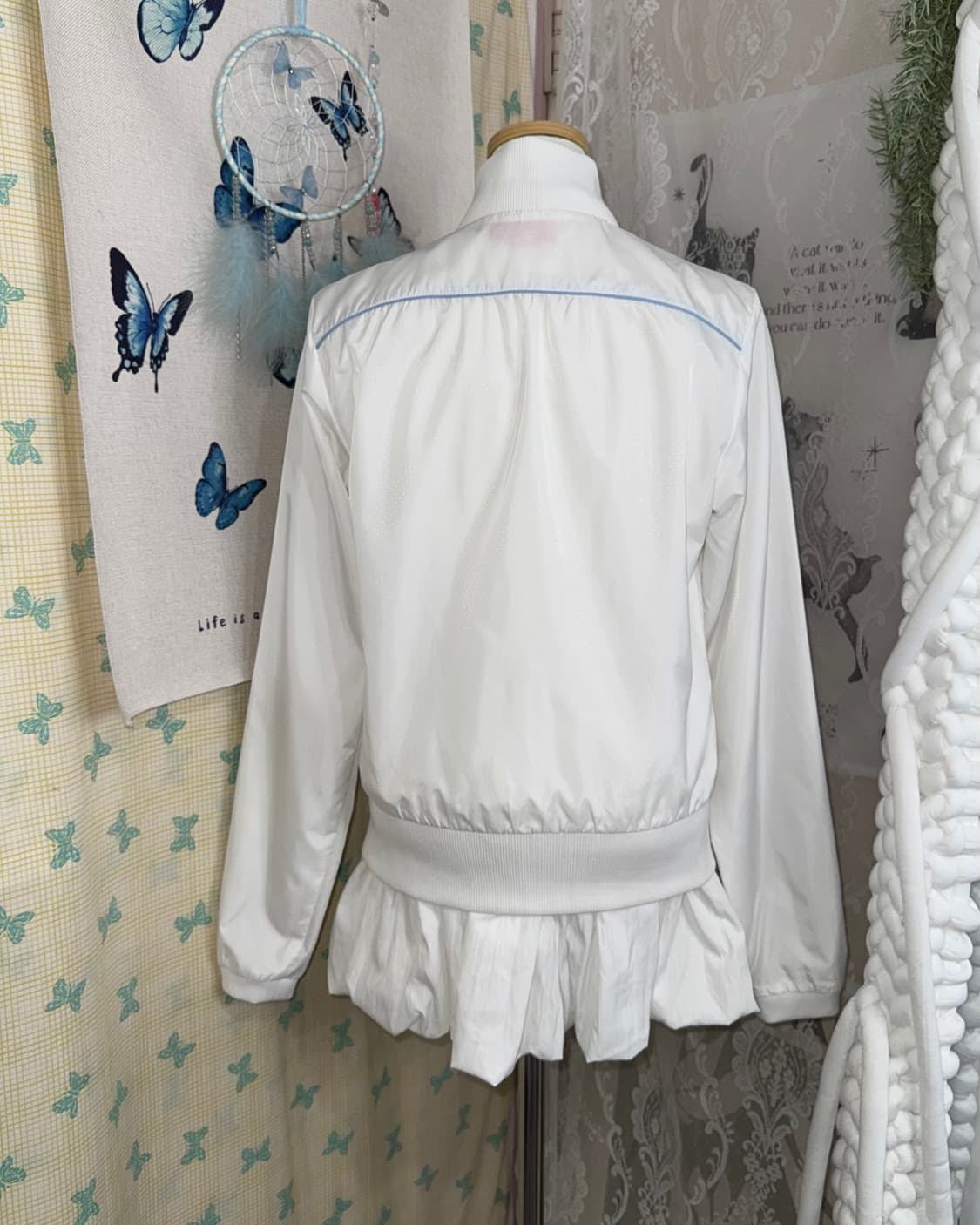 푸마 화이트 바람막이 봄버 자켓 상품이미지8