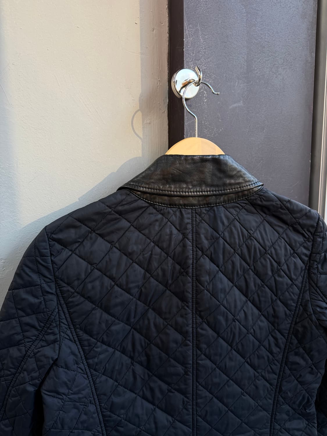 40/ 페라가모 레더 트리밍 퀄팅 패딩 자켓 상품이미지8