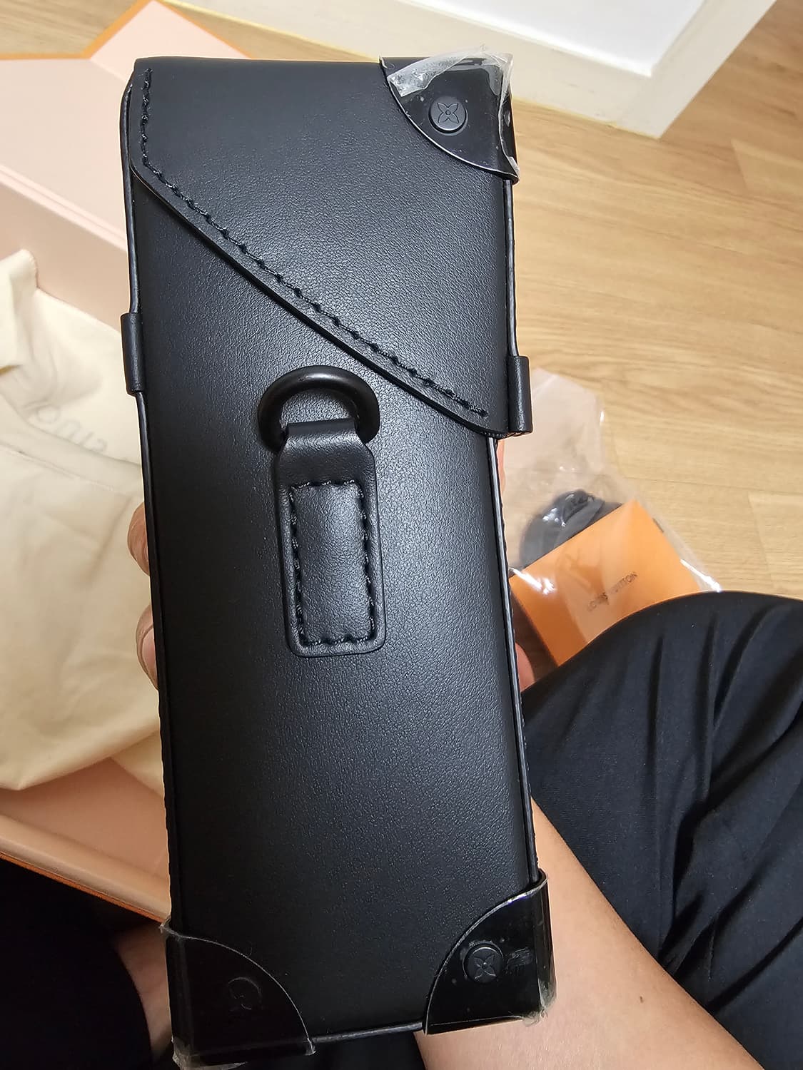 루이비통 버질아블로 s락 토리옹 버티컬 트렁크 크로스백 상품이미지10