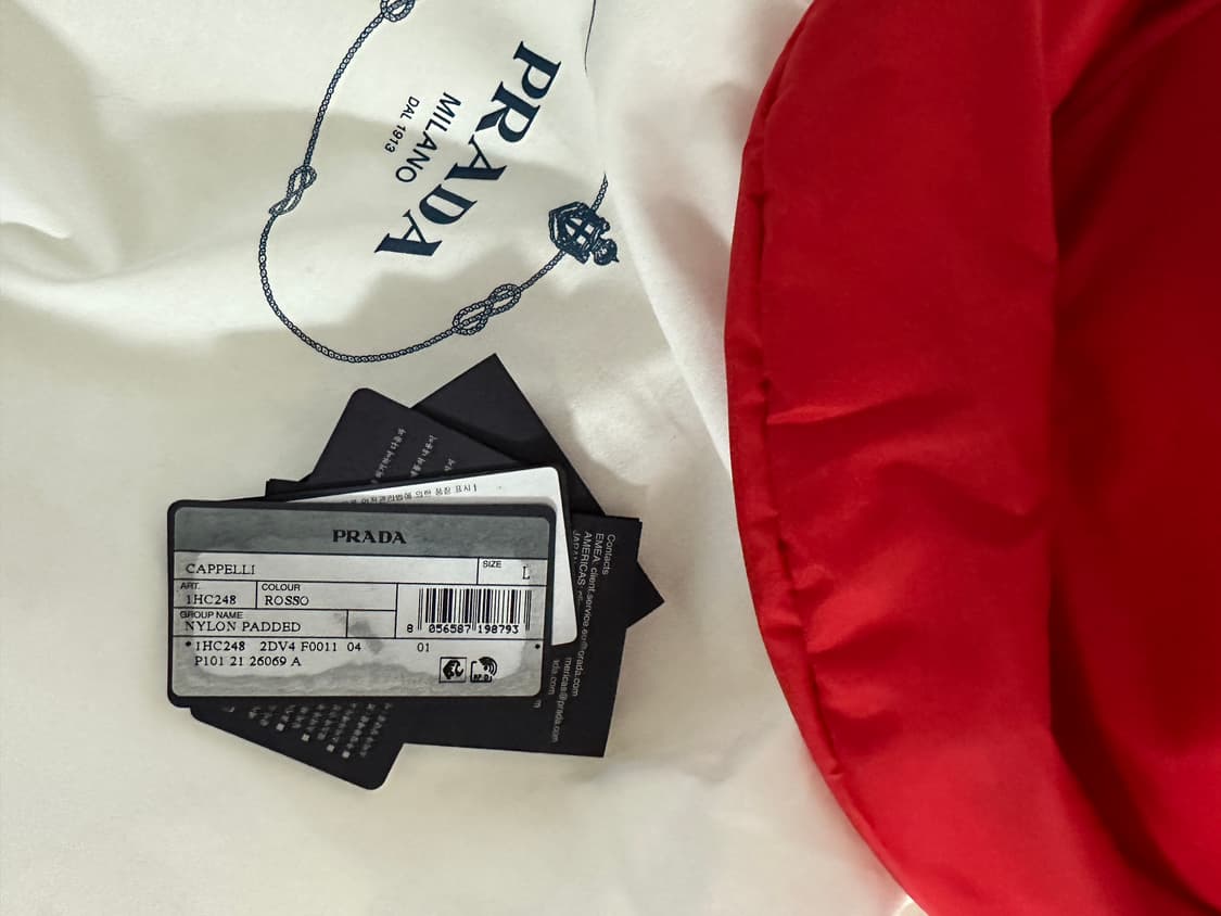 프라다 리나일론 패디드 버킷햇 상품이미지5