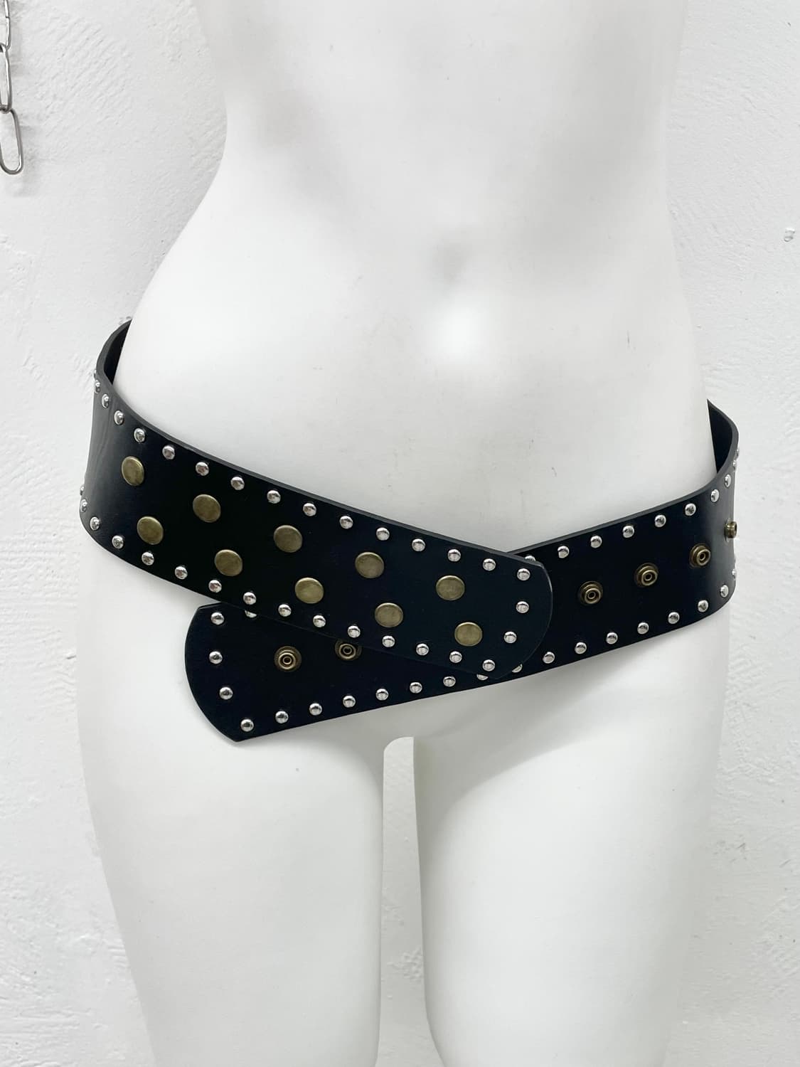 락시크 스터드 와이드 벨트 상품이미지1