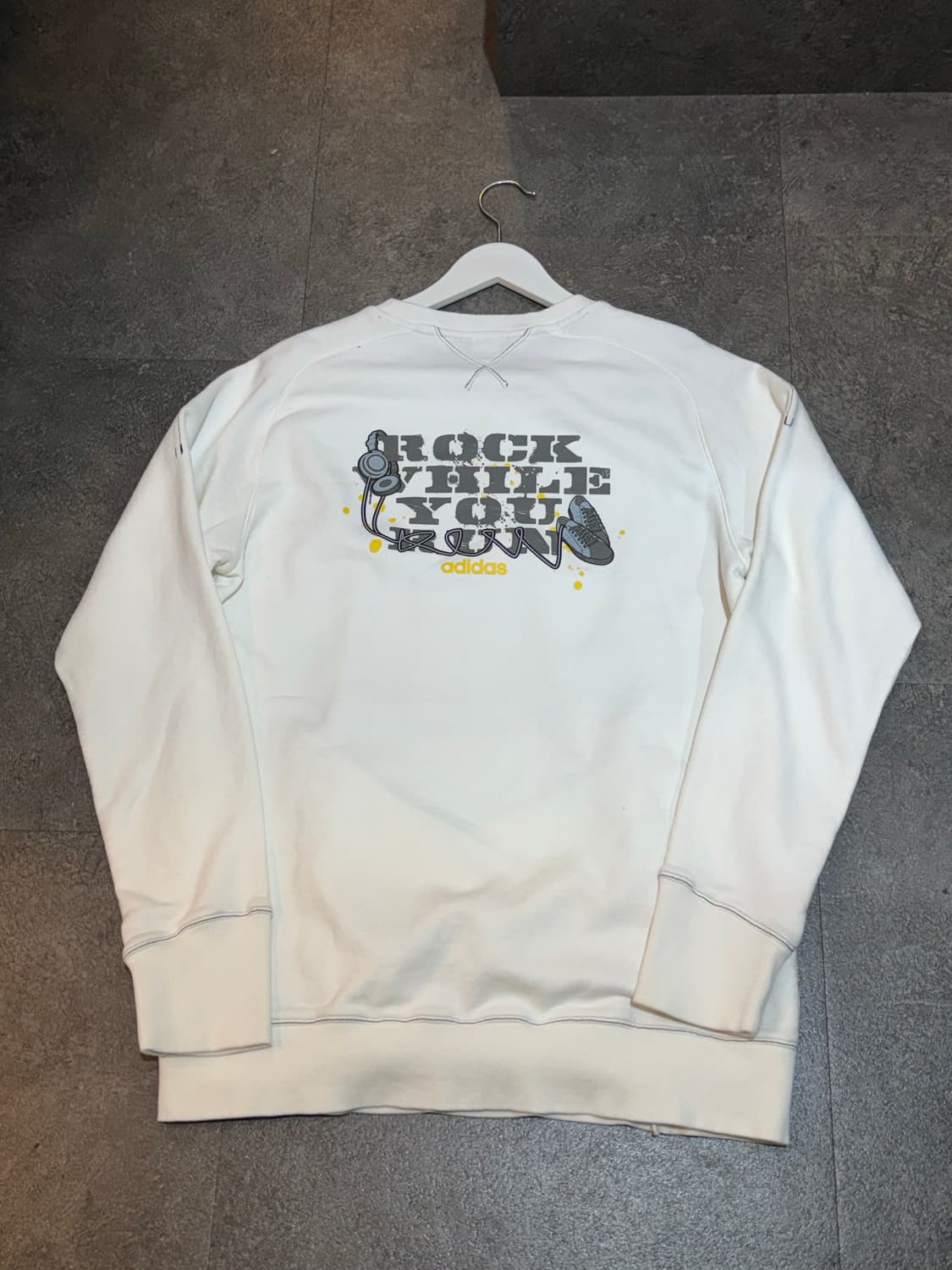 아디다스 화이트 맨투맨 2XL사이즈 상품이미지3