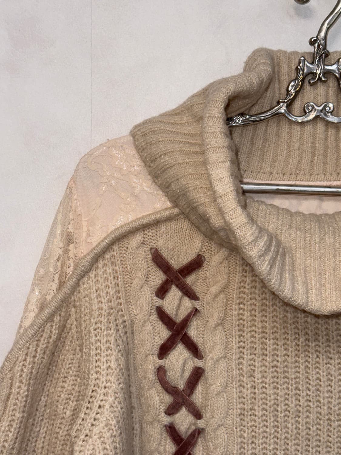 Ivory lace layered ribbon turtleneck ops 상품이미지6