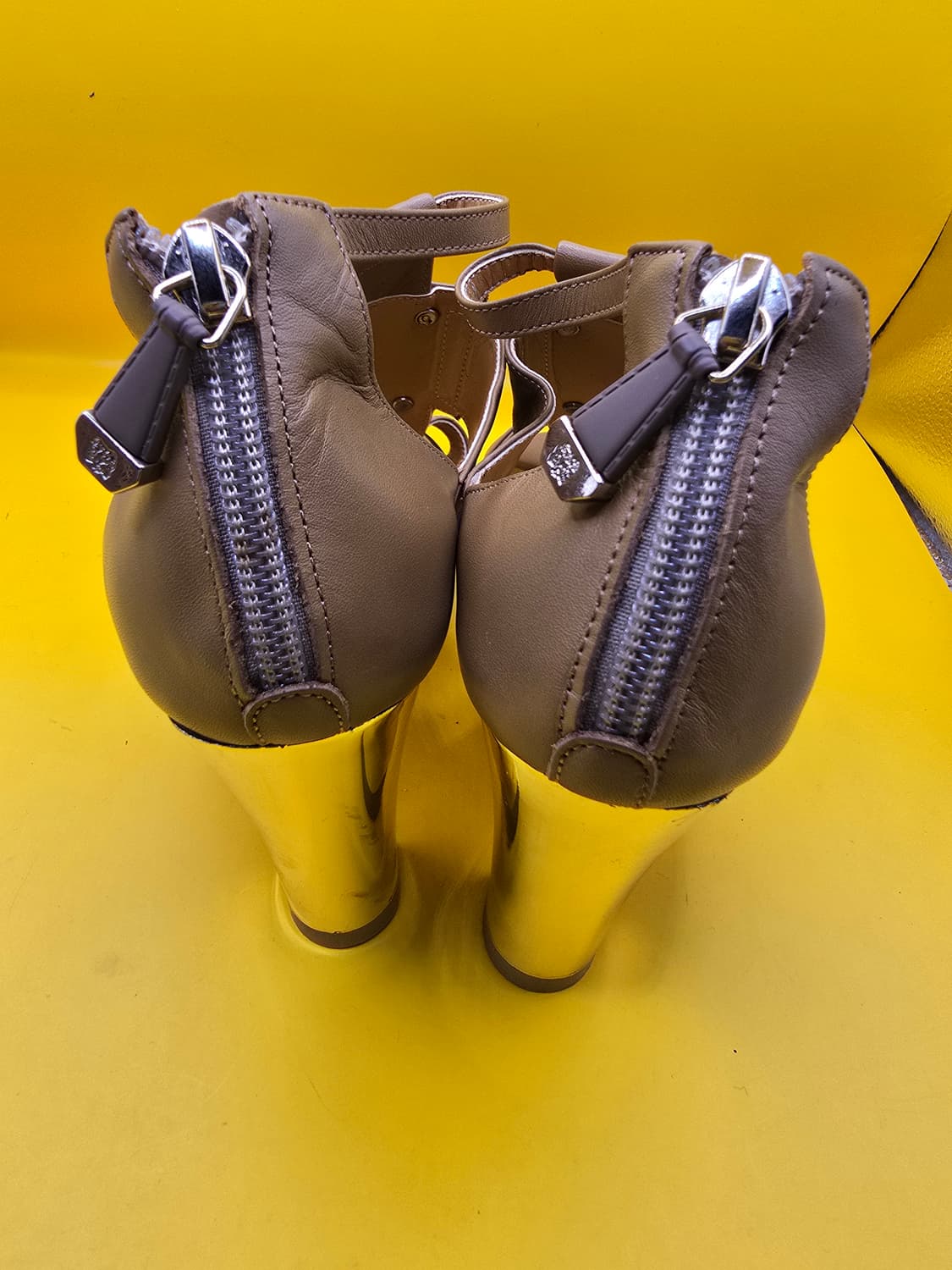 브루노말리 가죽 샌들 (7cm 굽)235D 상품이미지2