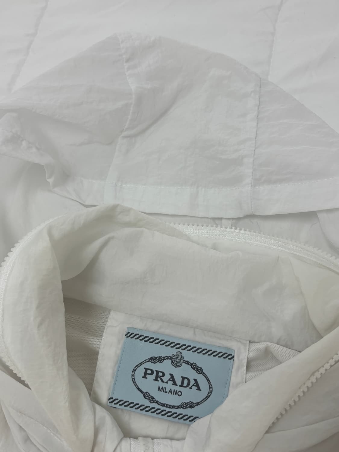 프라다 바람막이 상품이미지4