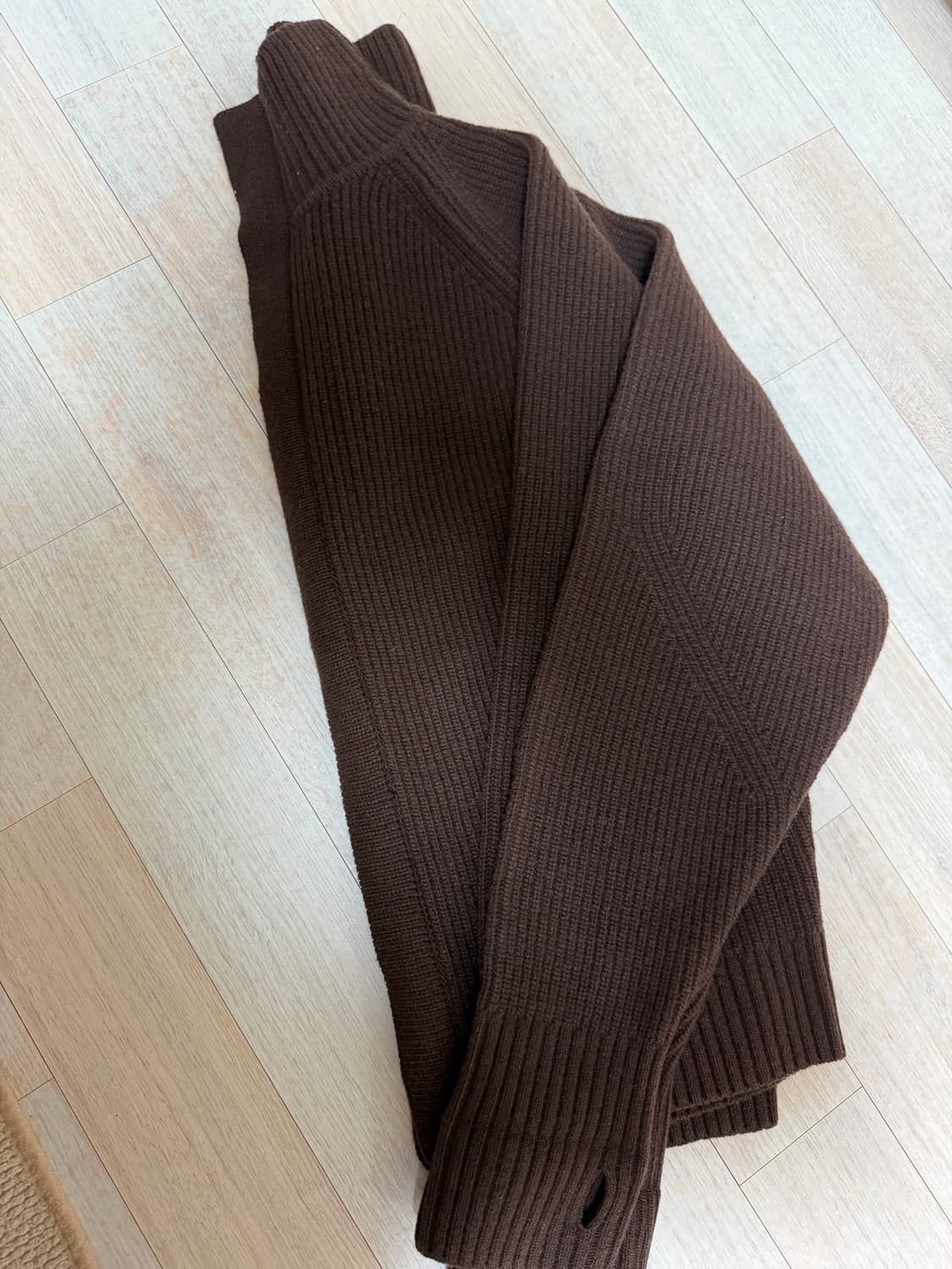 토니웩 메리노울 니트집업 판매합니다 상품이미지2