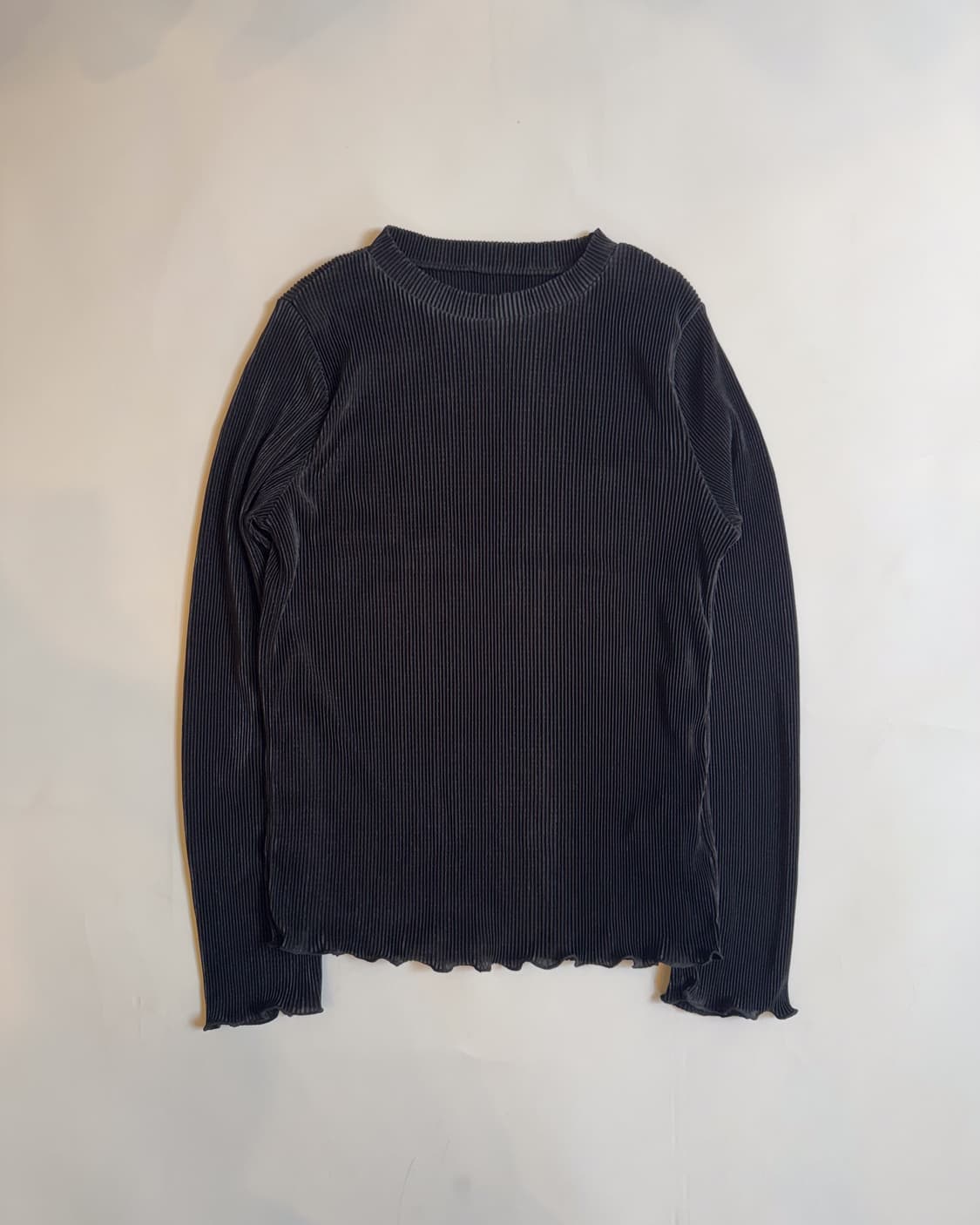 Black Pleated Long Sleeve Top  상품이미지1