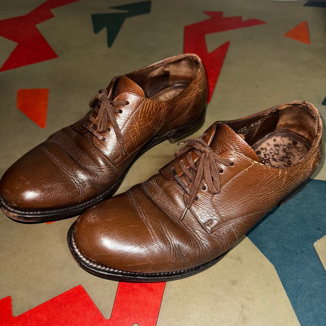 Prada Rough Leather Derby Shoes 상품이미지1
