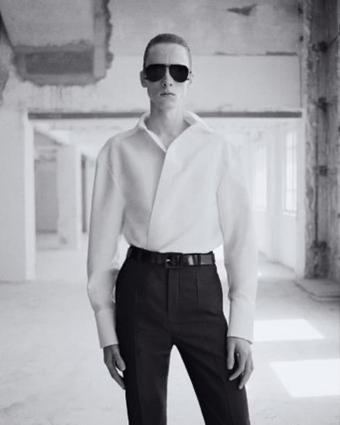 [차은우님 착용] 생로랑 24ss 파유 실크 셔츠 상품이미지1