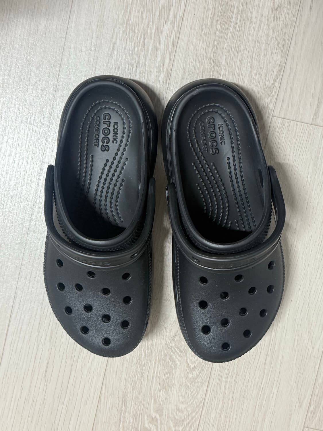 크록스 상품이미지2