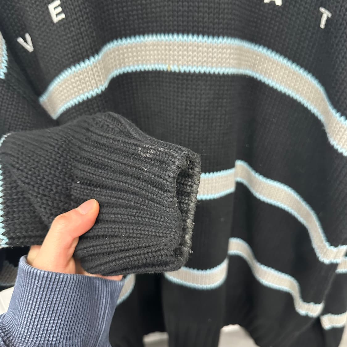 디스이즈네버댓 니트 상품이미지4