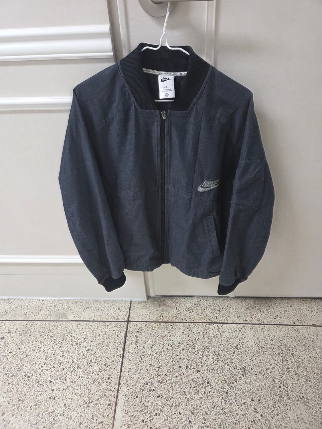 남성 나이키 봄퍼 다크 그레이 자켓 상품이미지1