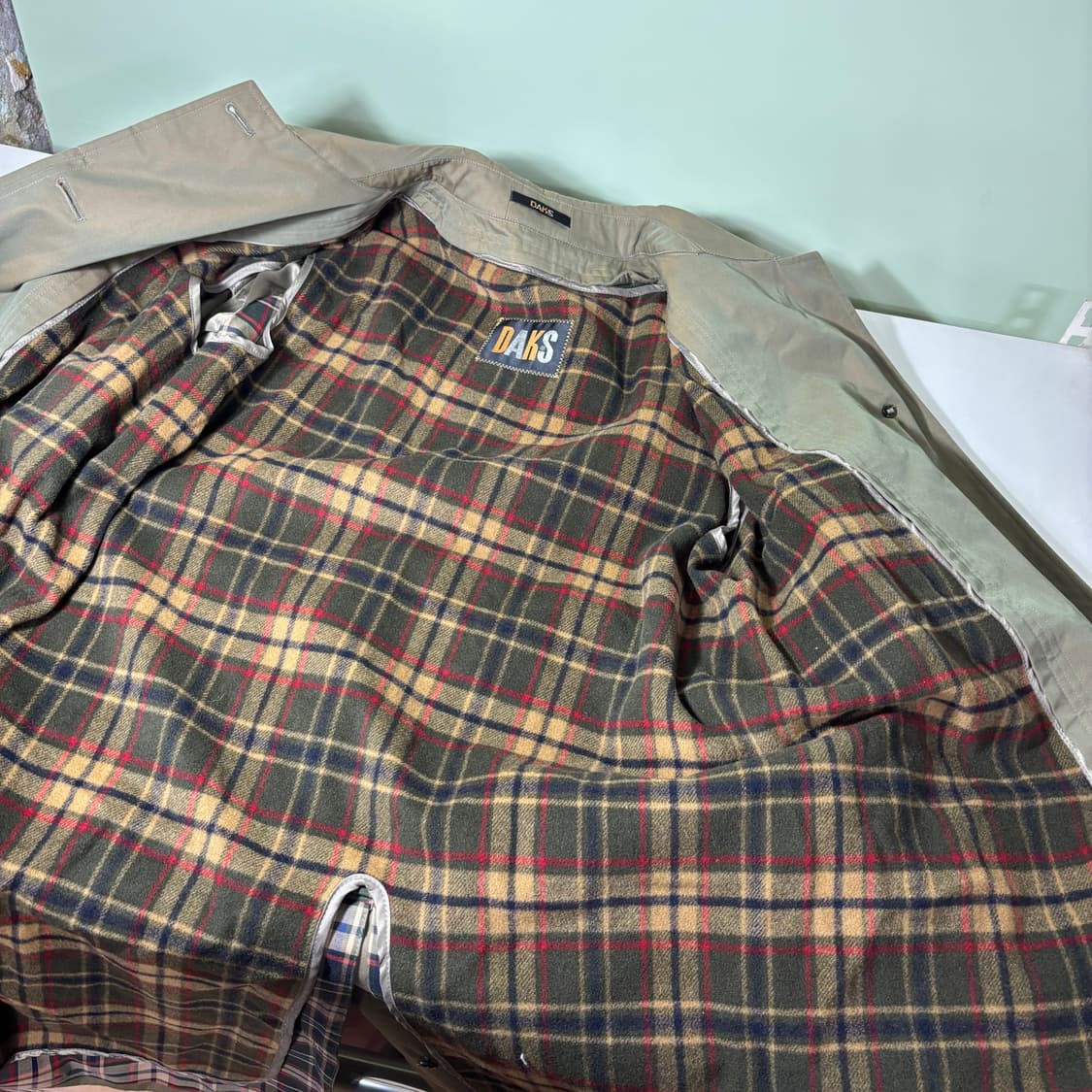 100 닥스 카키 내피탈부착 로브 발마칸 트렌치코트 상품이미지5