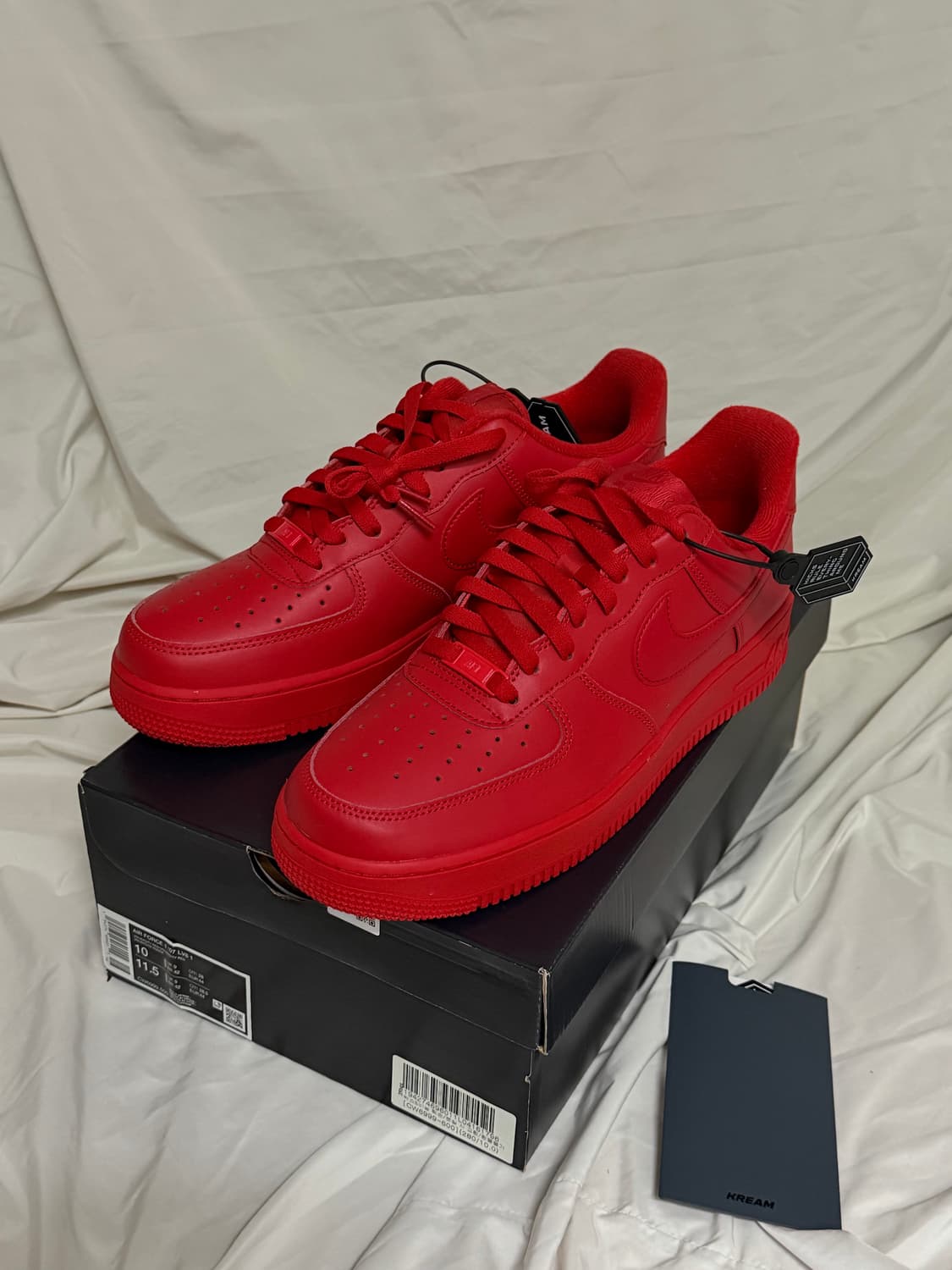 나이키 에어포스 1 '07 LV8 로우 트리플 레드 상품이미지2