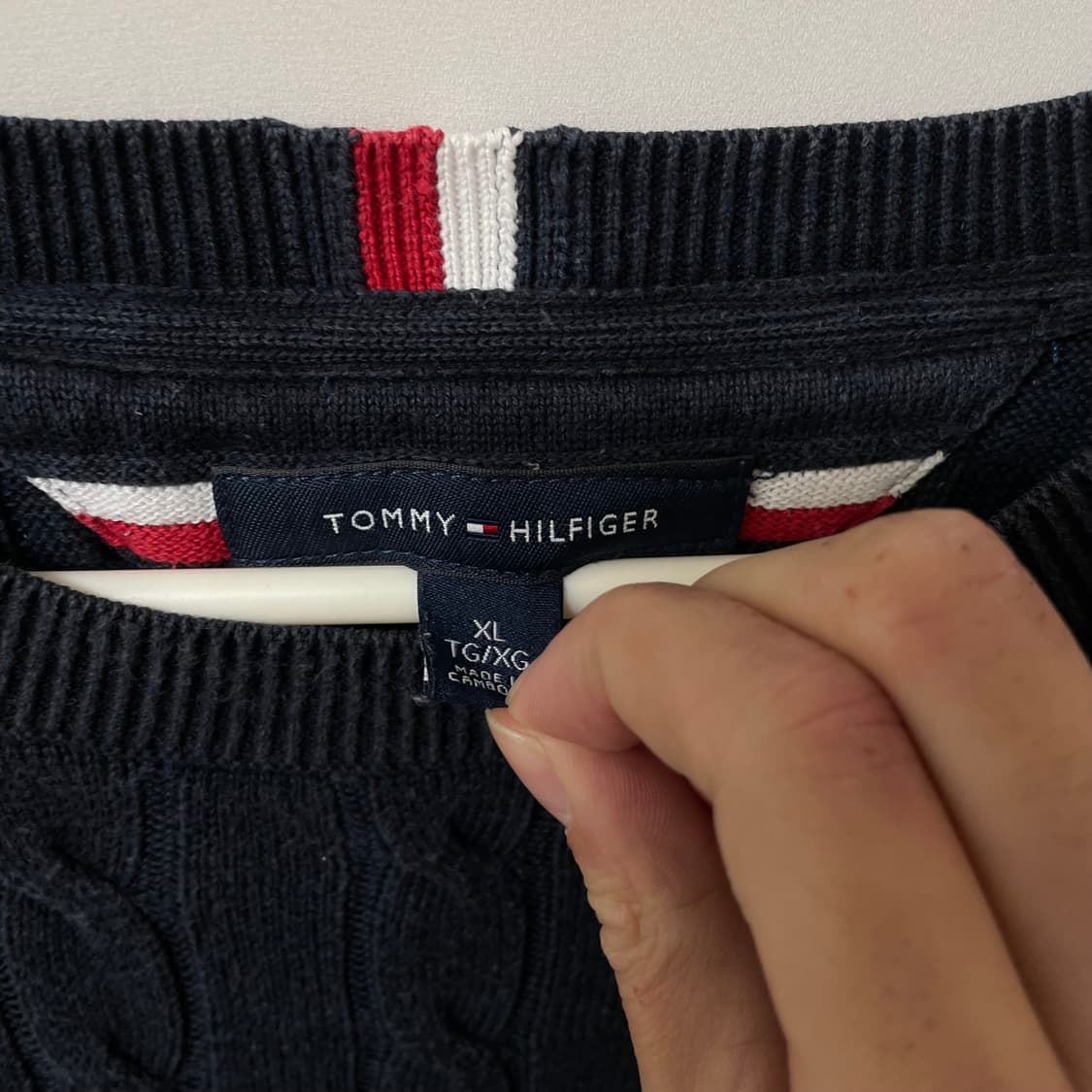 [ XL ] 타미힐피거 미니플래그 꽈배기 니트  상품이미지4