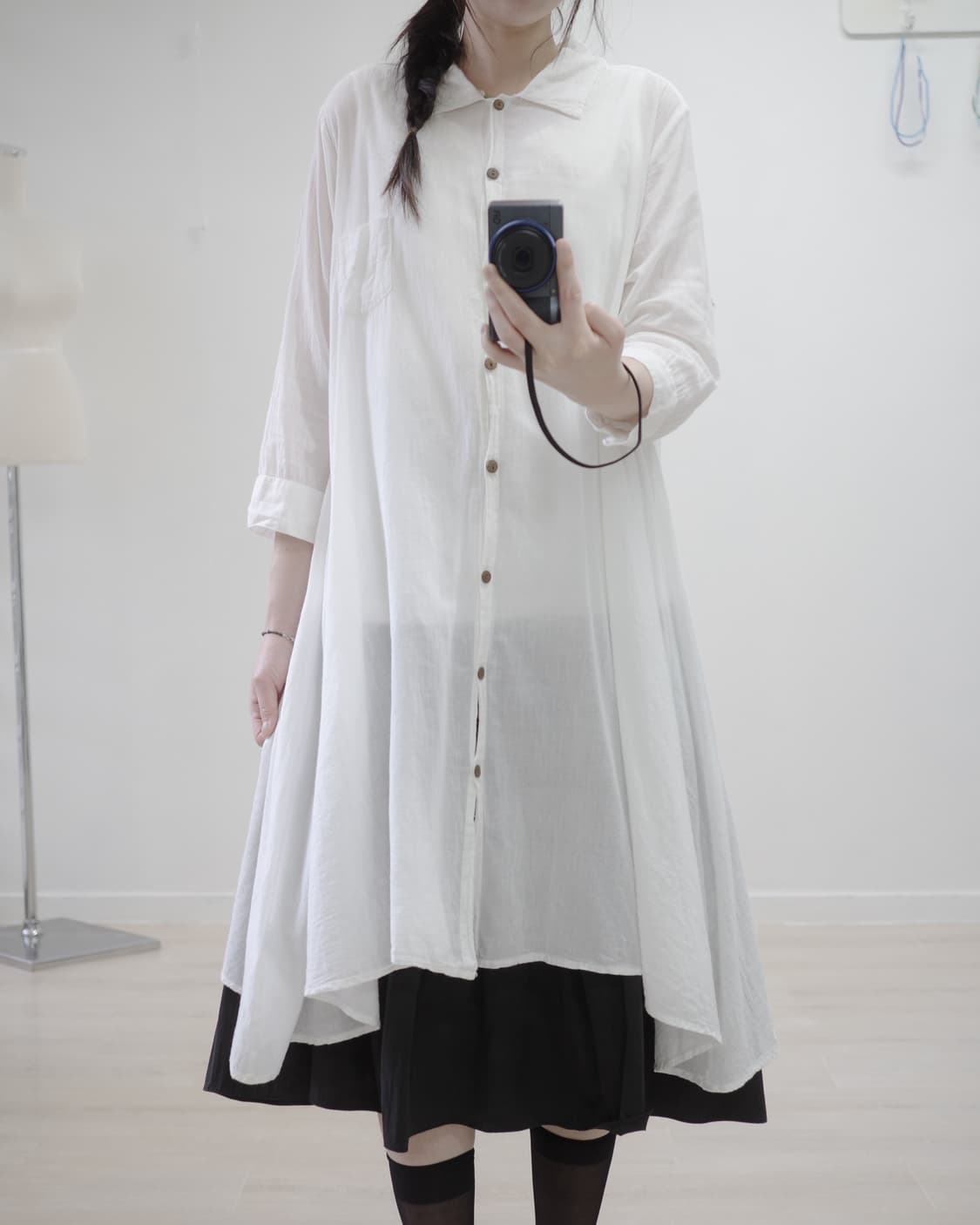 White collar wood button one-piece 상품이미지4
