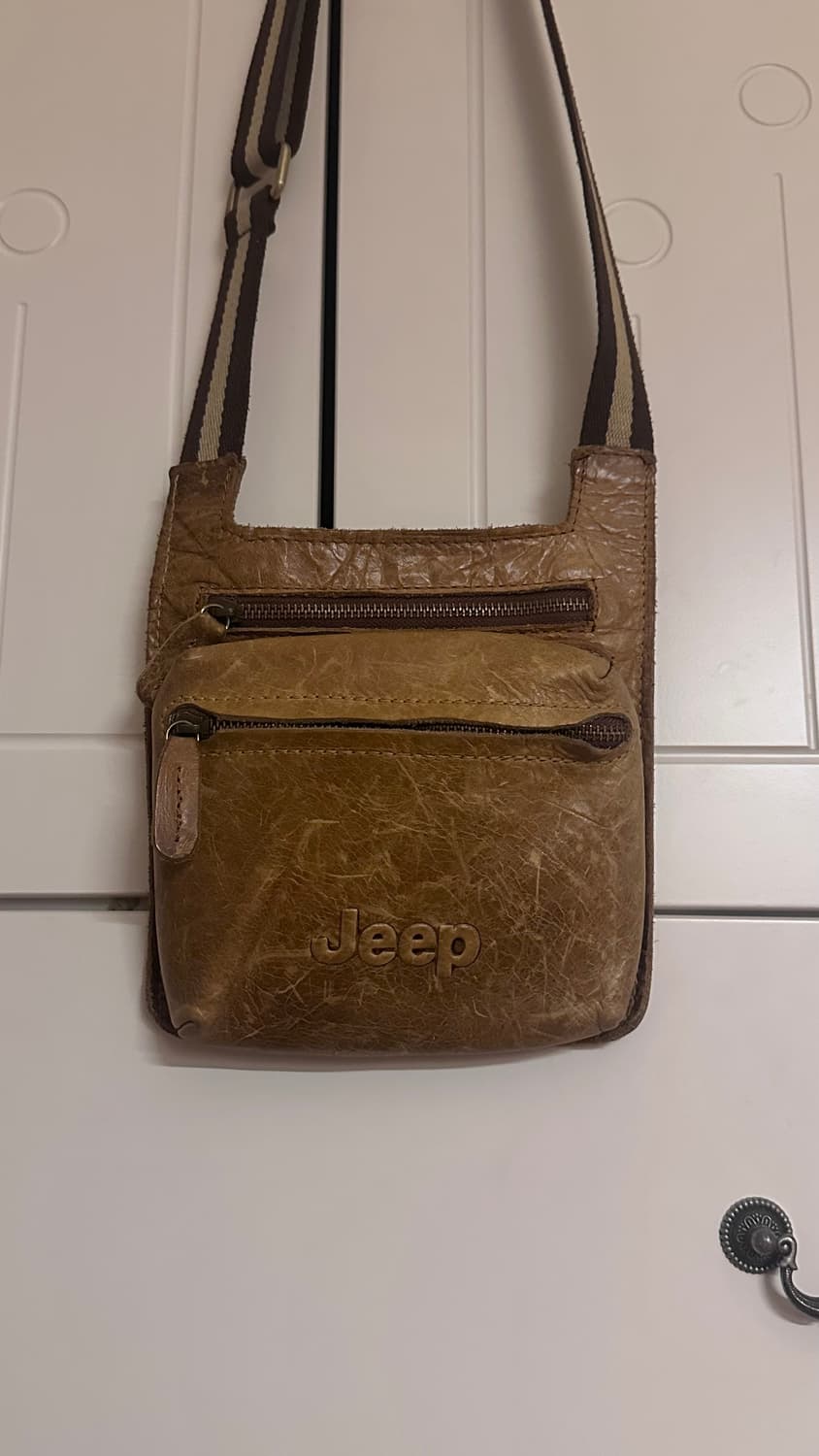 2000s Jeep leather shoulder bag 상품이미지1