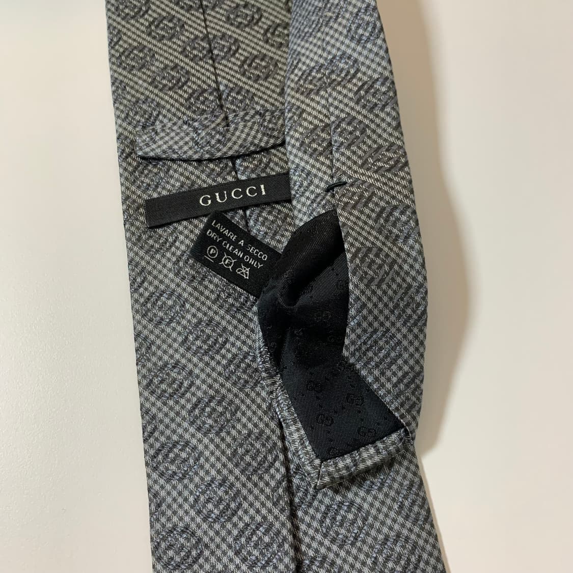 구찌(GUCCI) GG모노그램 명품넥타이 B+등급 대검전면 이염 상품이미지7