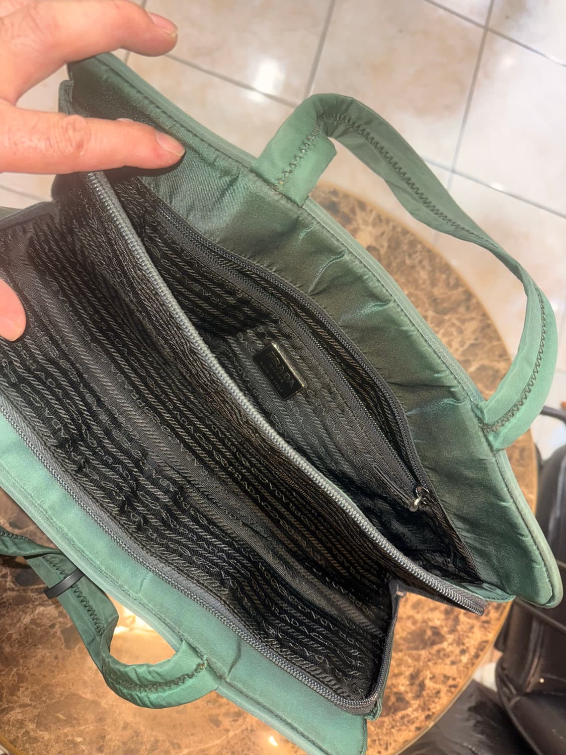 정품 프라다 나일론 토트백 팝니다 상품이미지6