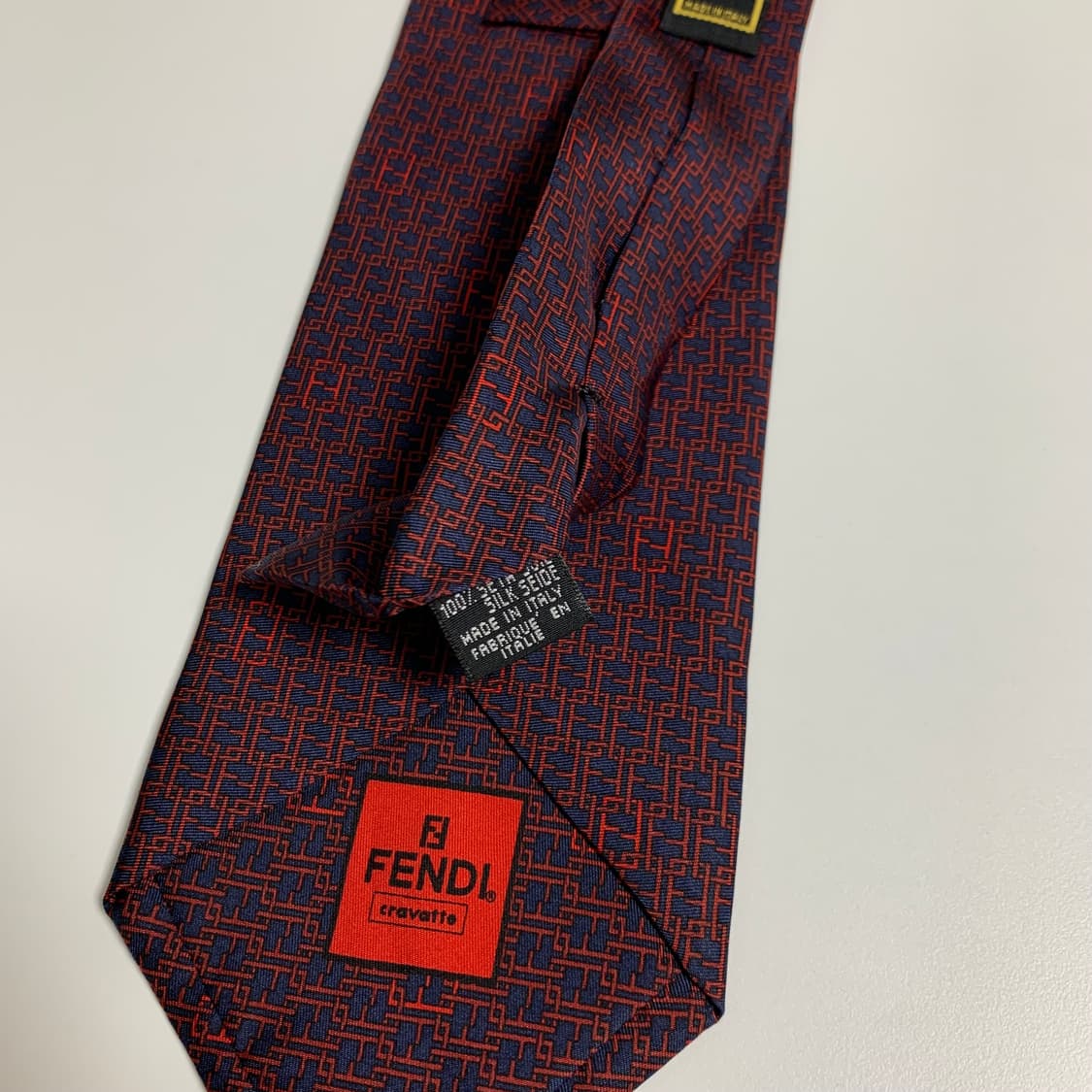 펜디(FENDI) FF로고 명품넥타이 새상품급 S등급 9.4cm 상품이미지8