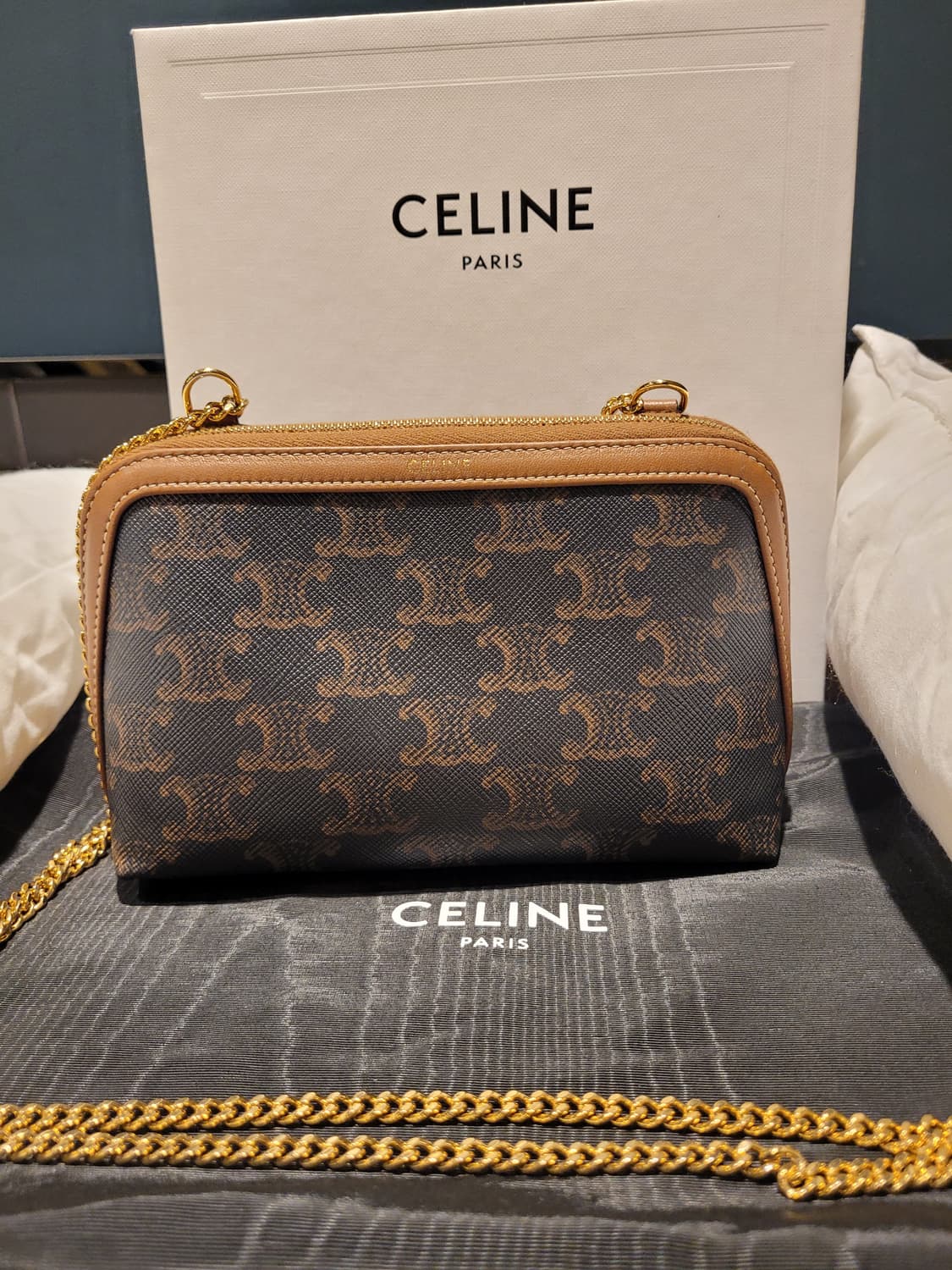 셀린느 트리옹프 캔퍼스 체인 클러치백 숄더백 상품이미지2