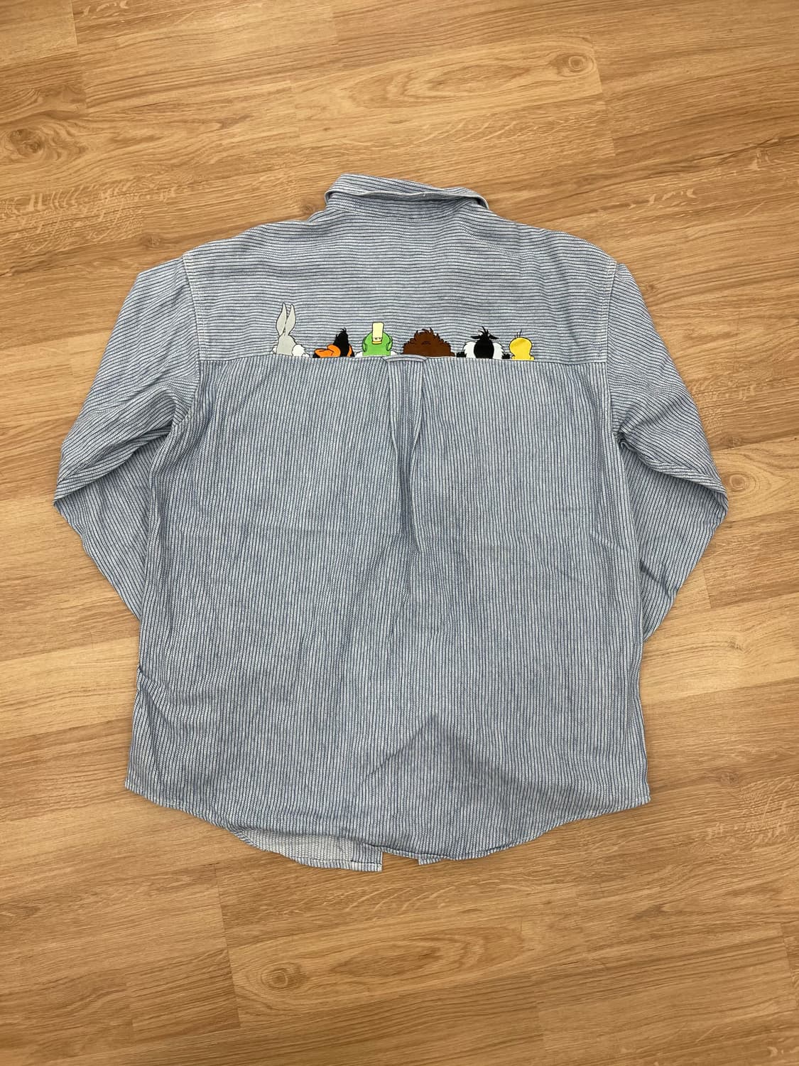 루니툰즈 스트라이프 데님 셔츠 (L~XL) 상품이미지3