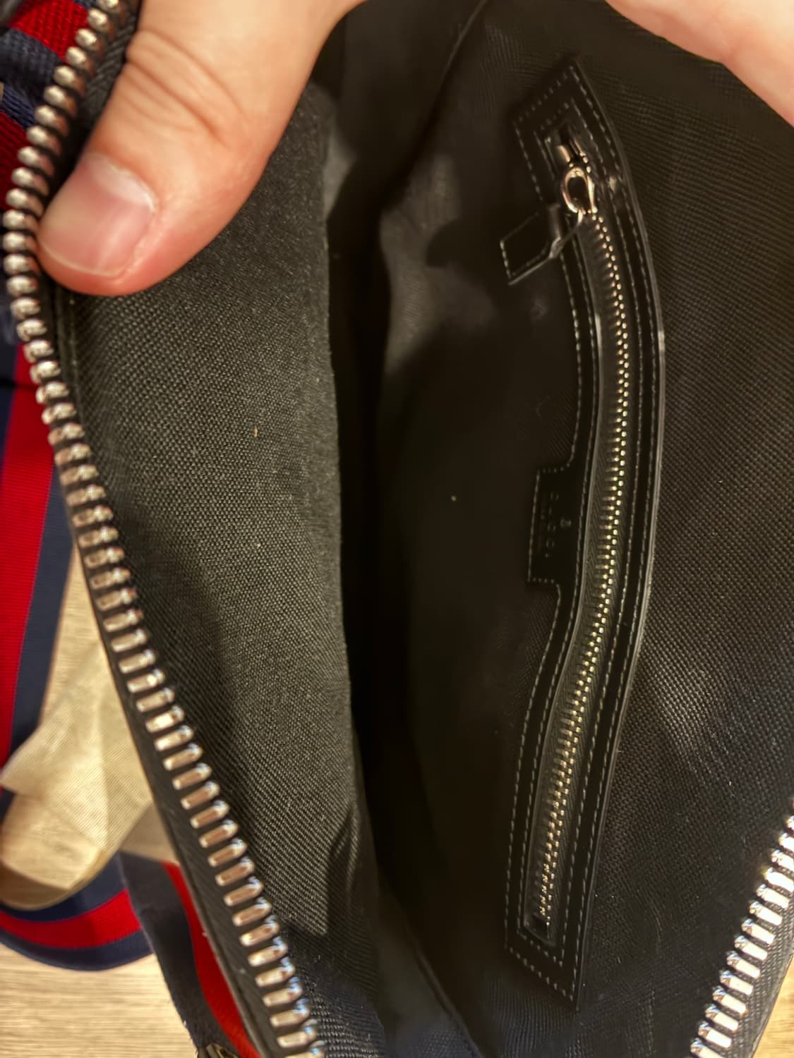 구찌 GG 슈프림 크로스바디 메신저백 상품이미지8