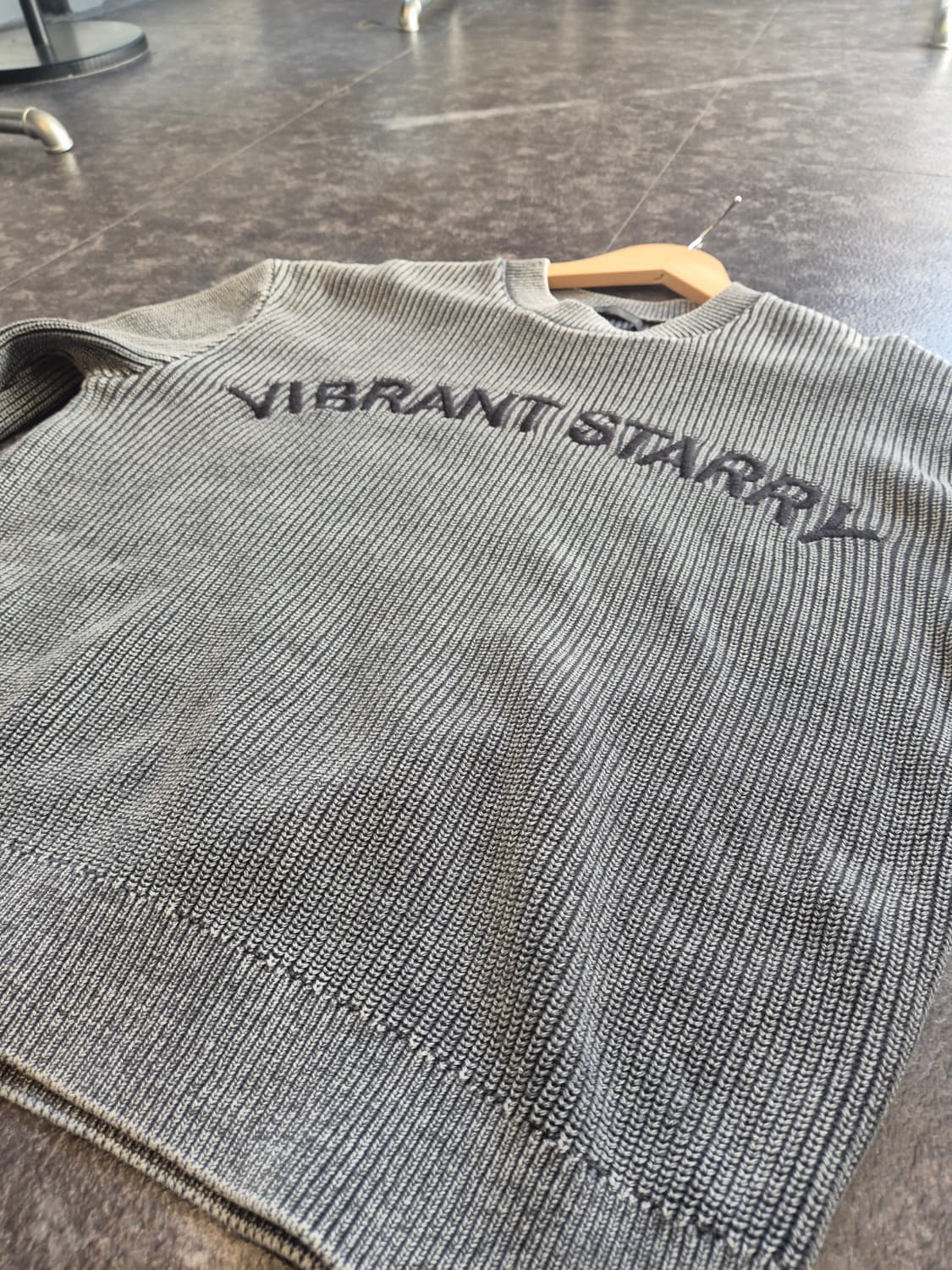 ZARA 워싱 텍스트 자수 스웨터 S  95(55 ) 상품이미지9