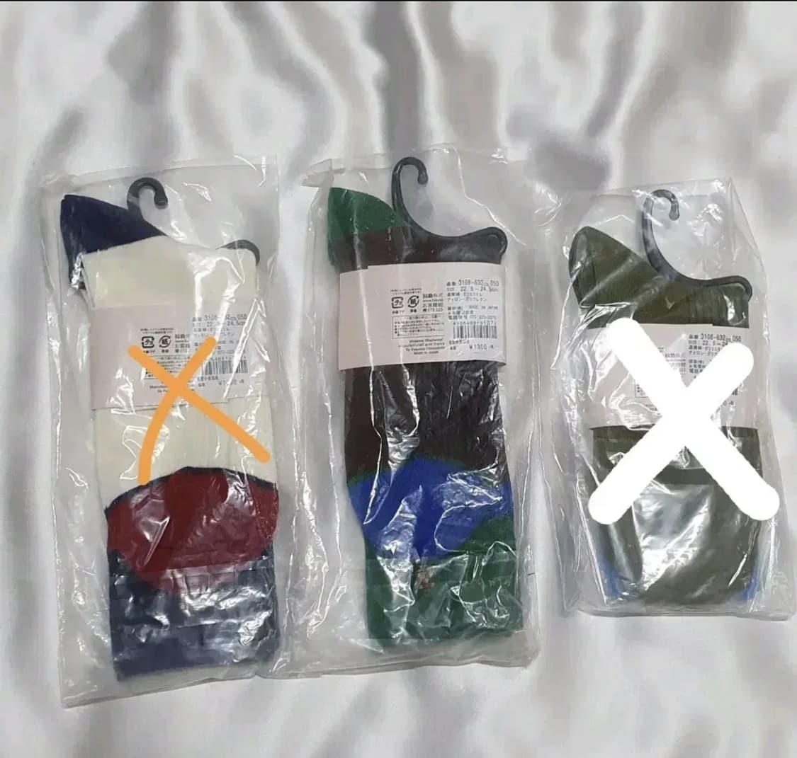 올리브 크림베이지 브라운 블루 네이비 그린 레드 비비안웨스트우드 양말 상품이미지2