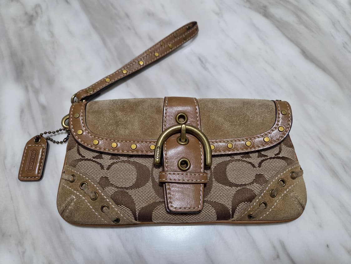 코치 소호 스웨이드 시그니쳐 미니백 상품이미지1