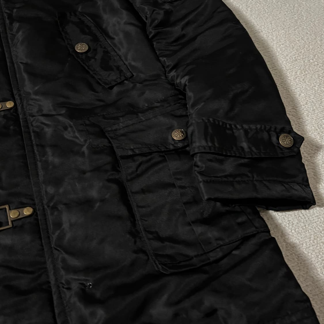 일본빈티지 y2k 블랙 메탈 패딩 상품이미지3