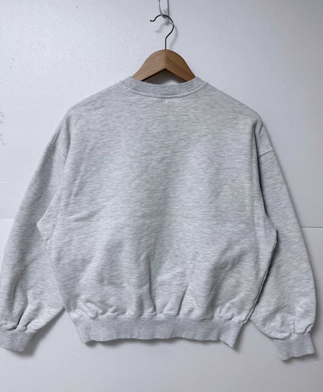 커버낫(COVERNAT) 로고 맨투맨 그레이 데일리  상품이미지3