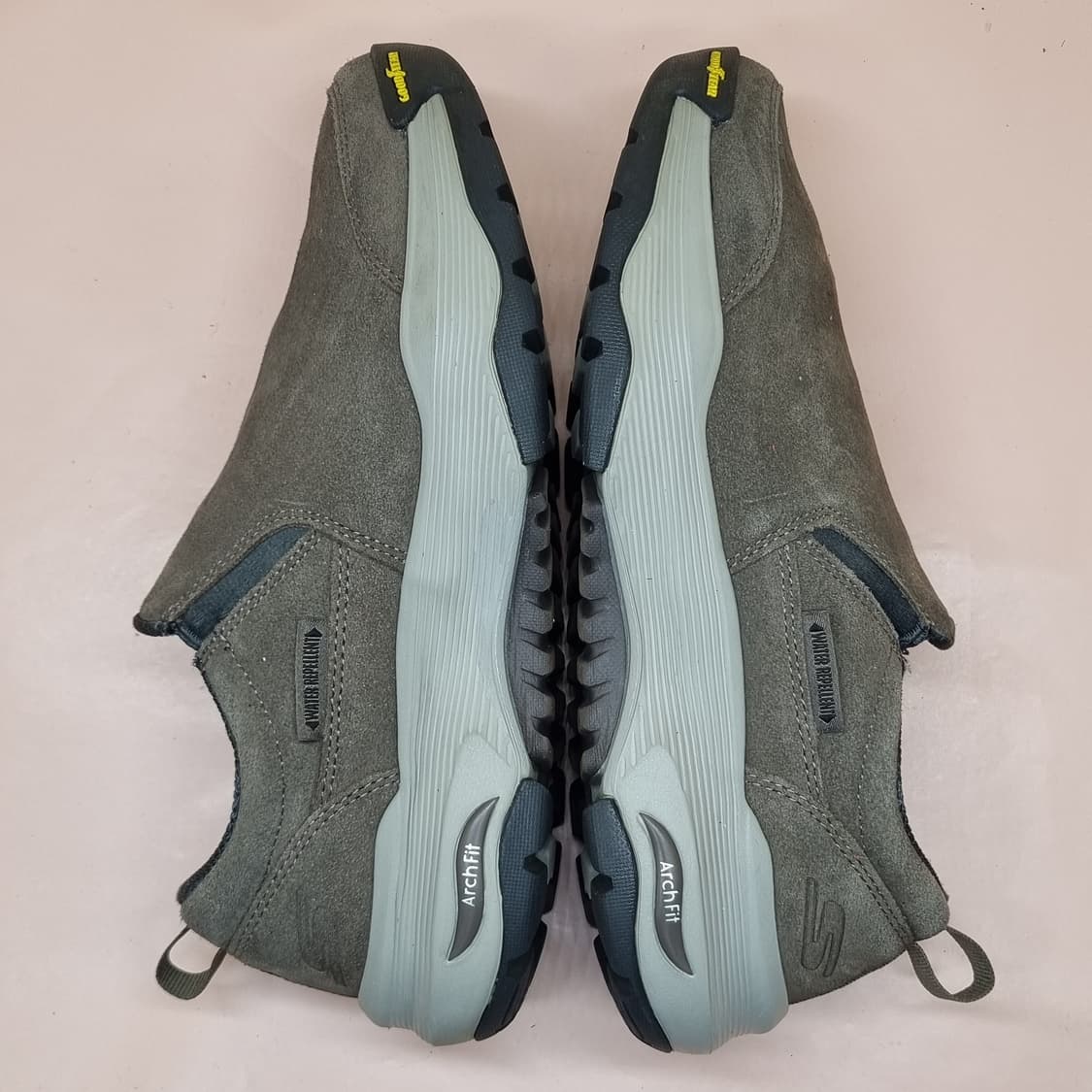 스케쳐스 고워크 아치핏 아웃도어 슬립온 260 상품이미지5