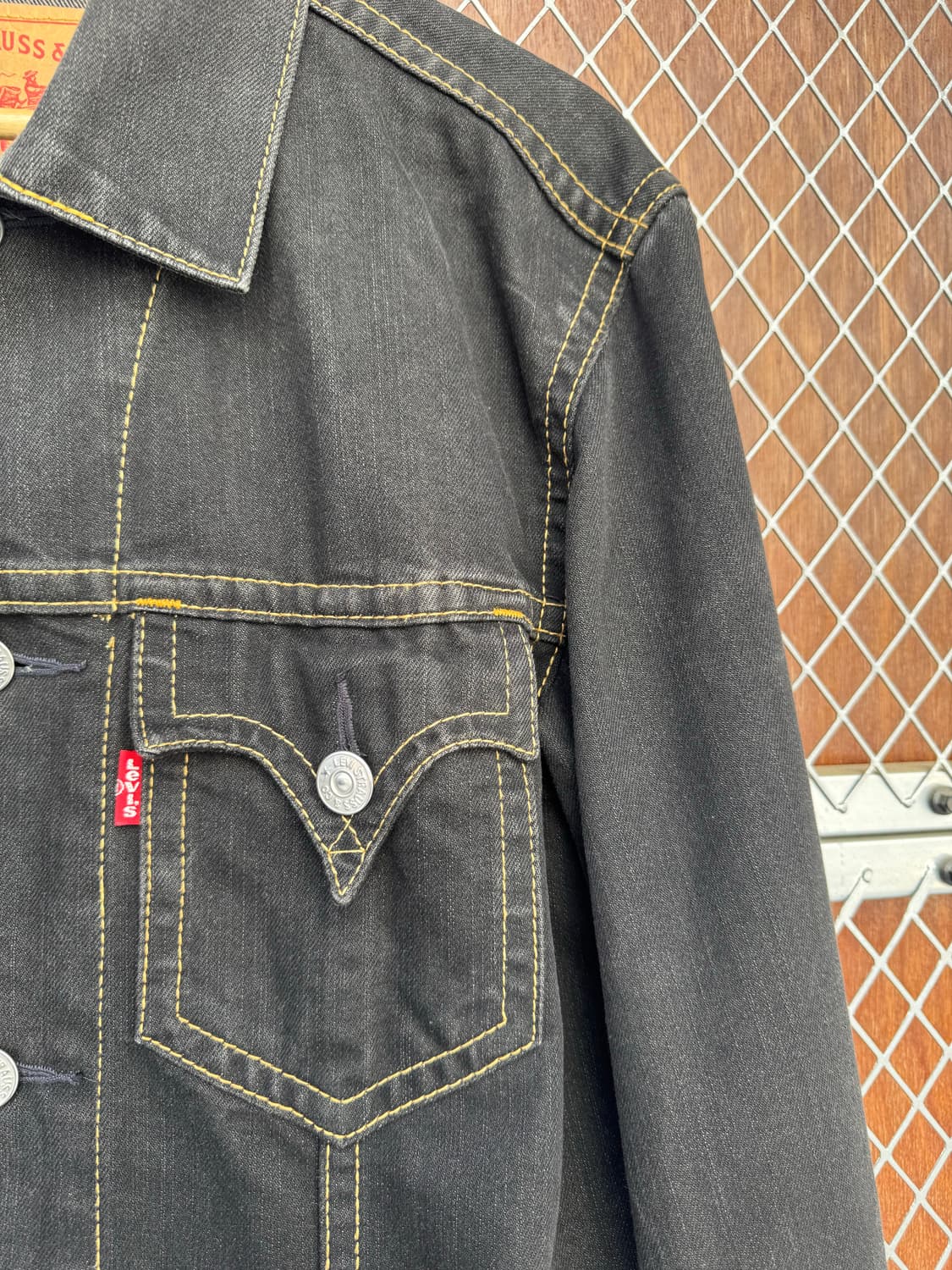 LEVI'S 빈티지 리바이스 타입원 아이코닉 스티치 흑청 데님자켓 M 상품이미지4